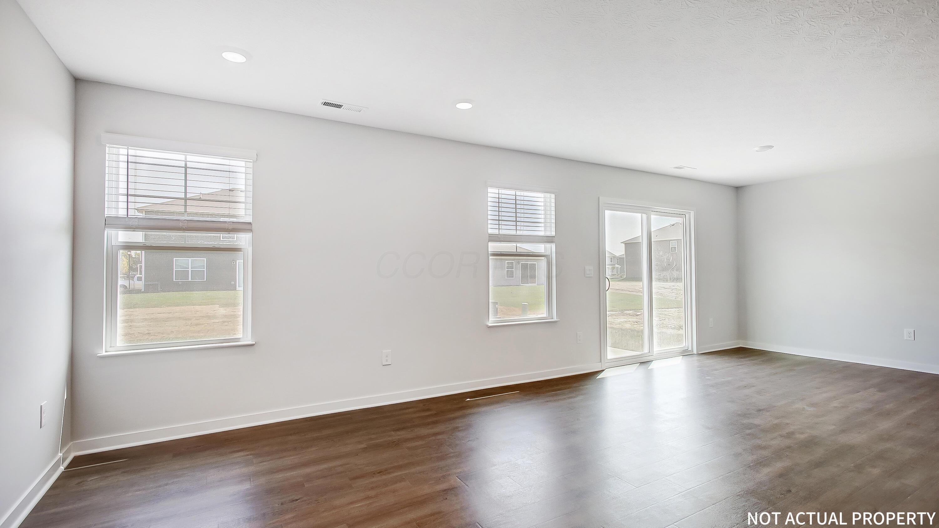 1137 Sherwood Loop Property Photo 8