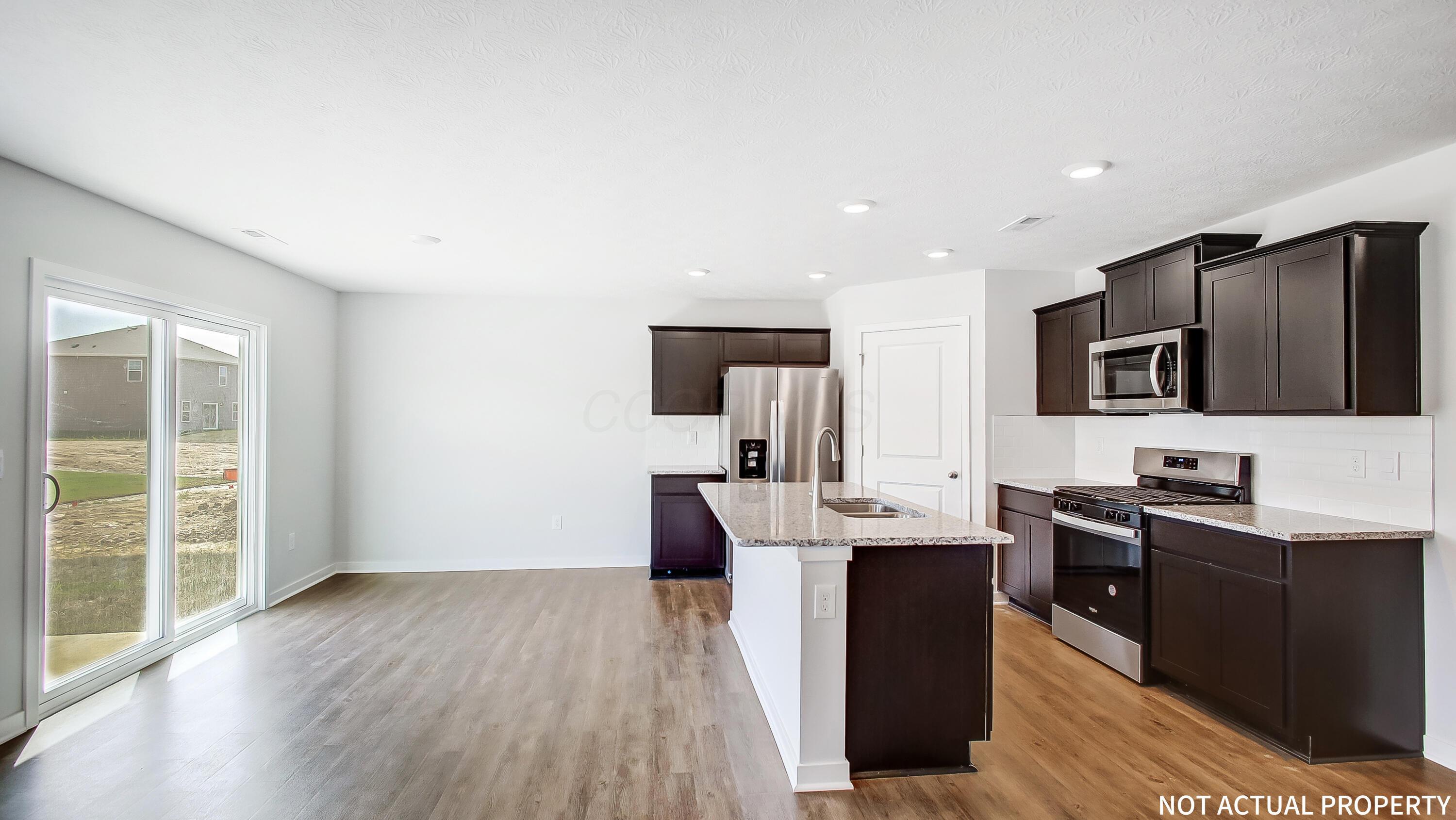 1137 Sherwood Loop Property Photo 10