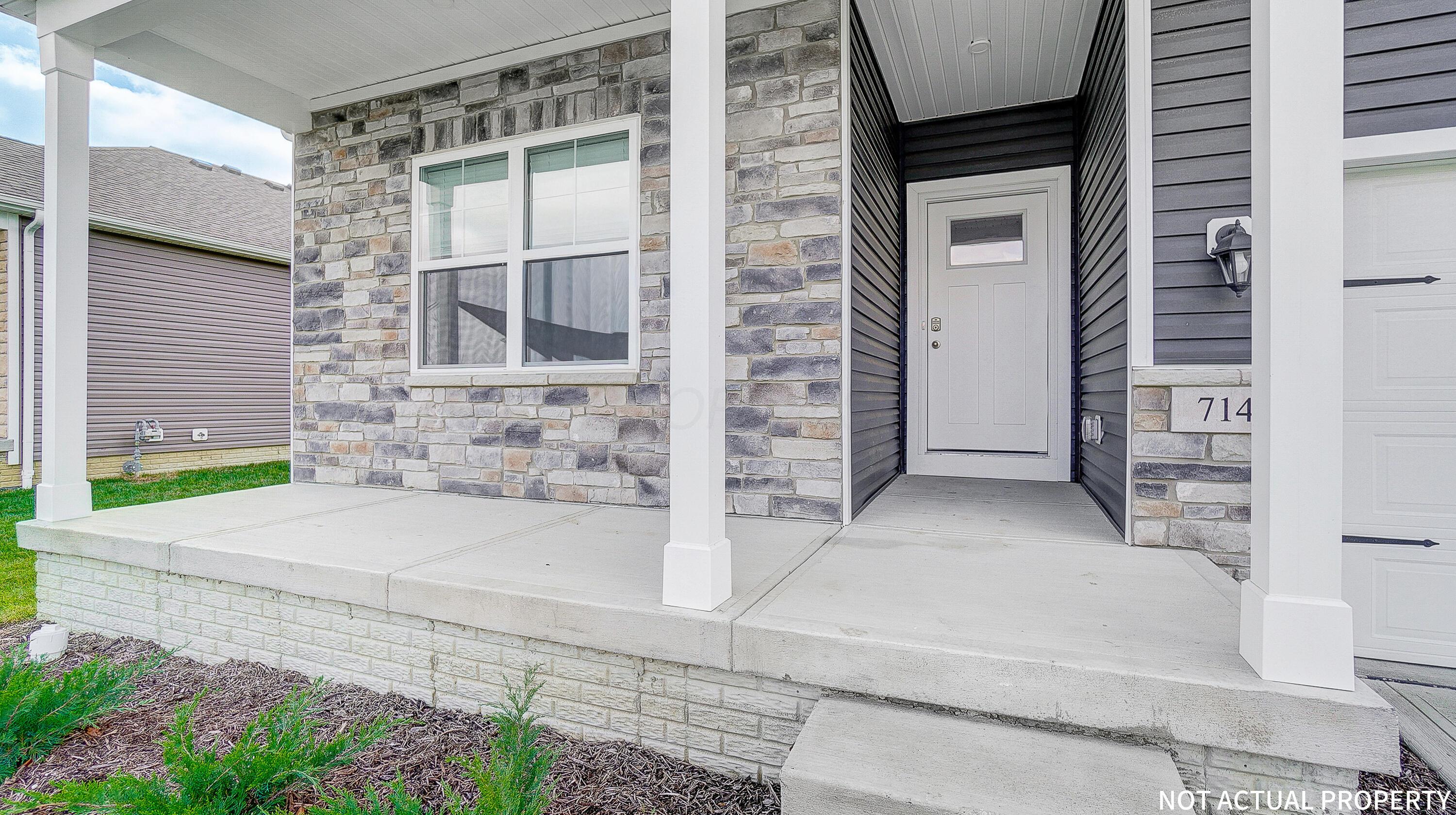 1185 Sherwood Loop Property Photo 4