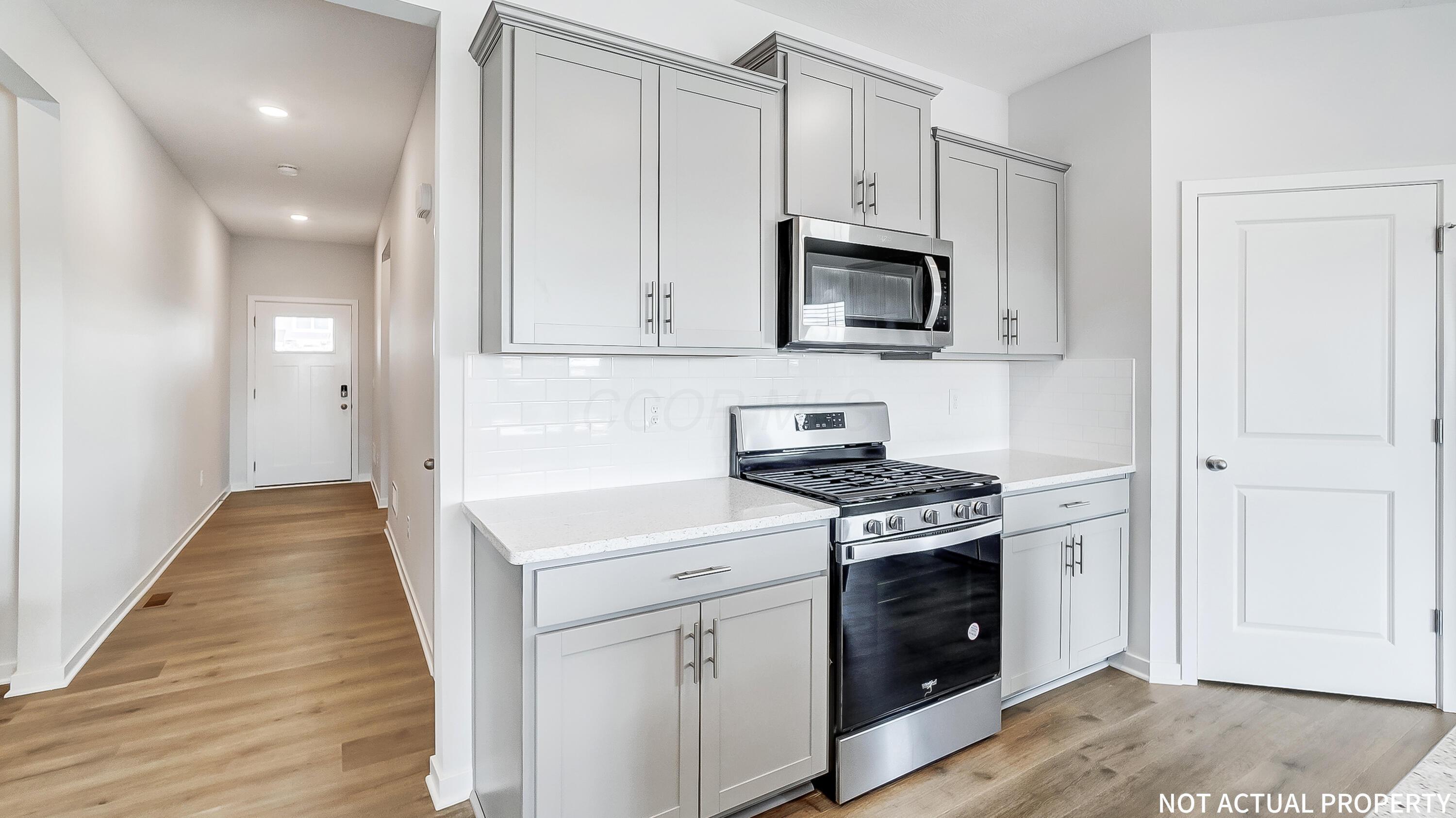 1185 Sherwood Loop Property Photo 11
