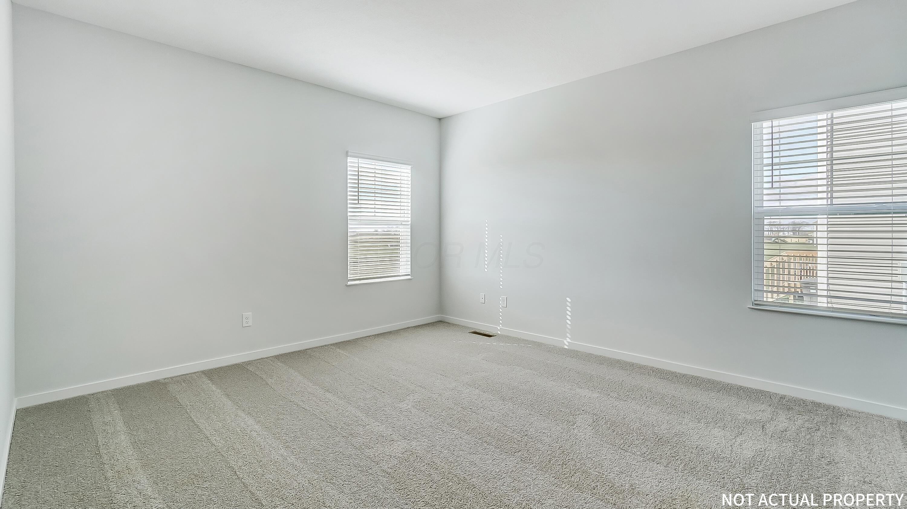 1185 Sherwood Loop Property Photo 15