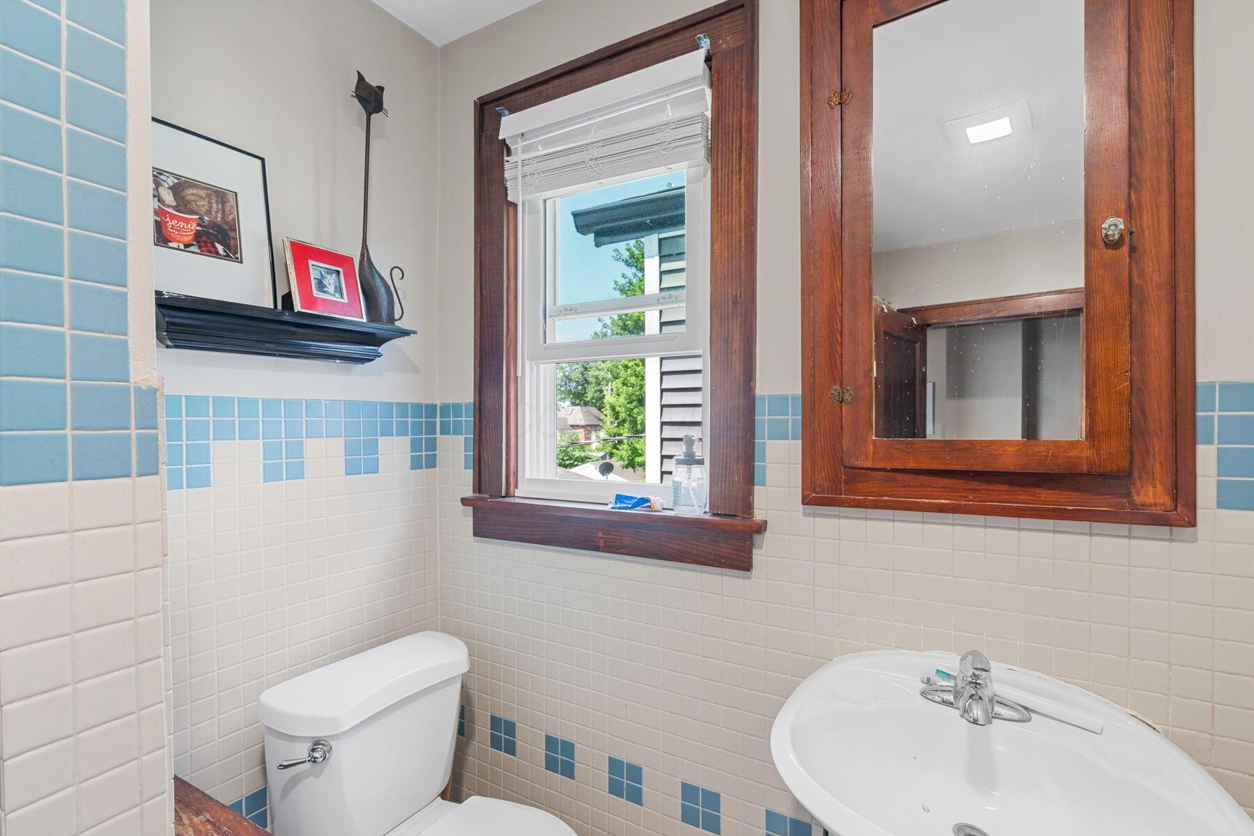 863-865 Beech Street Property Photo 16