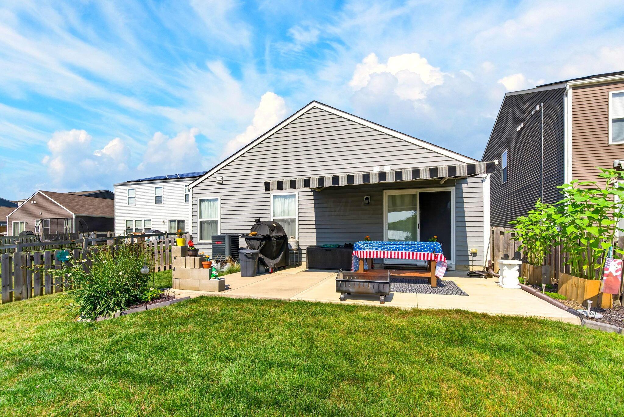 4932 Crestbrook Drive Property Photo 4