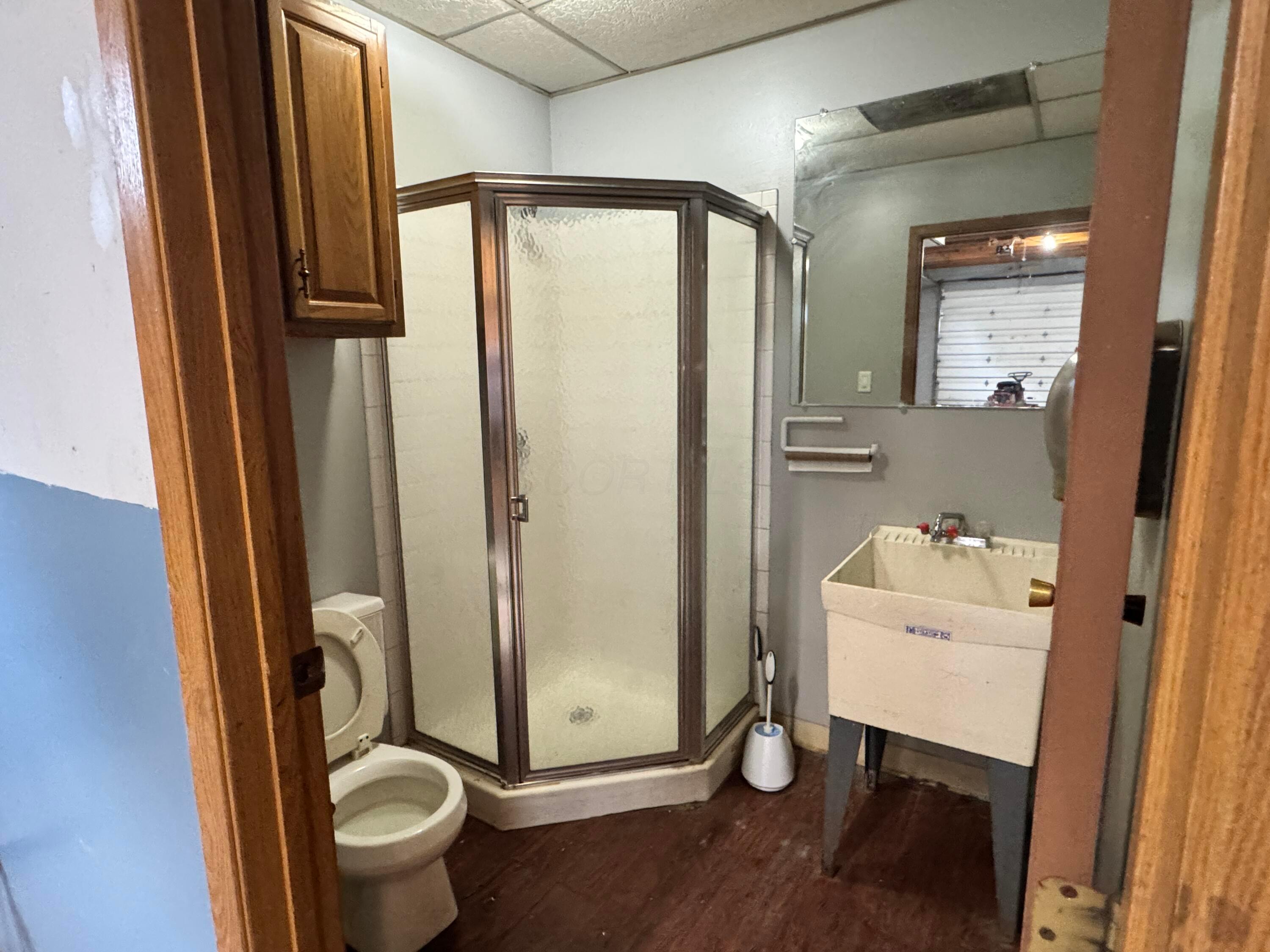 6005 Radekin Road Property Photo 25