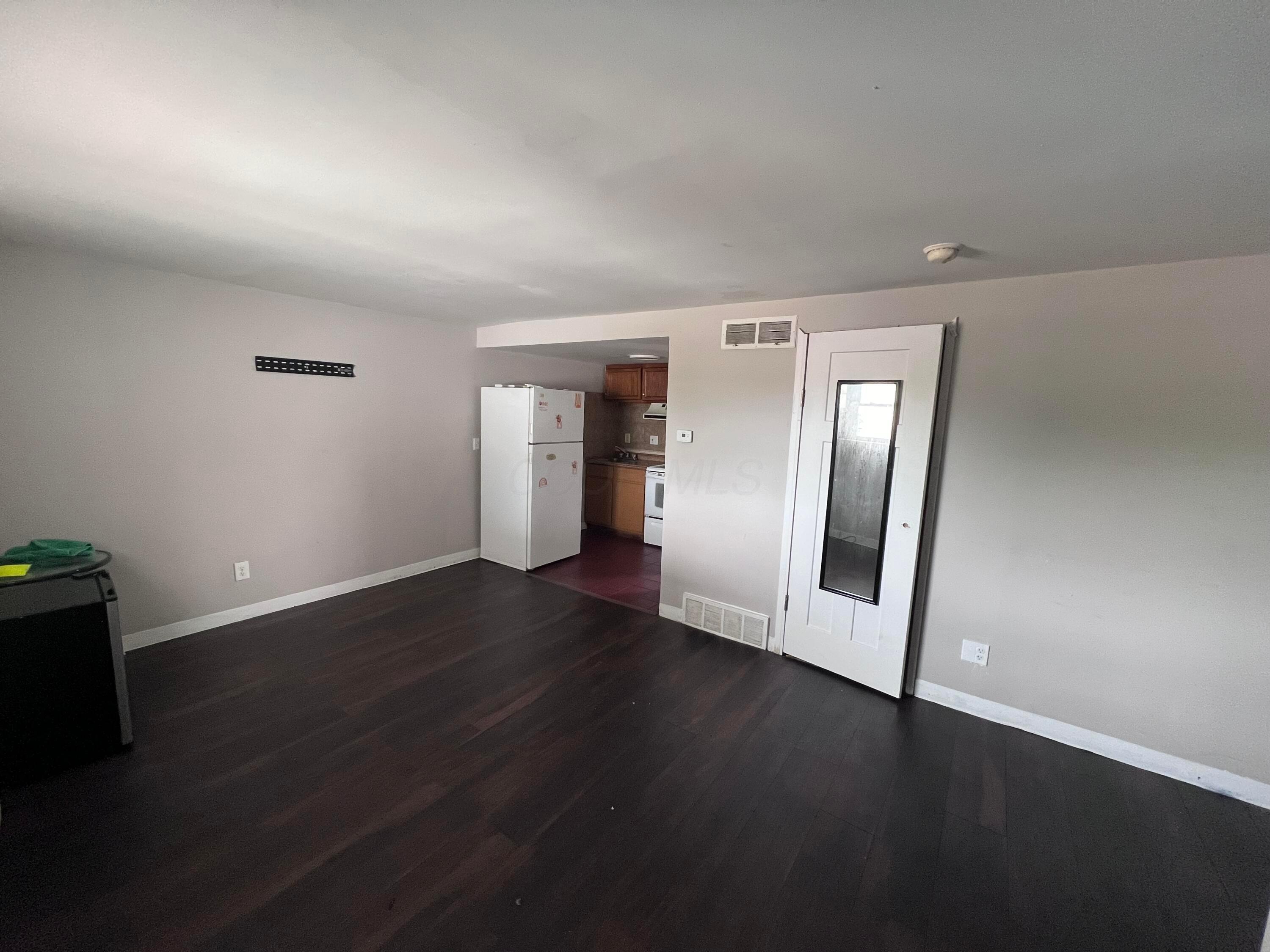 3295 Sullivant Avenue Property Photo 5