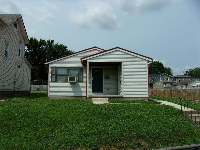 270 Everett Avenue Property Photo 2