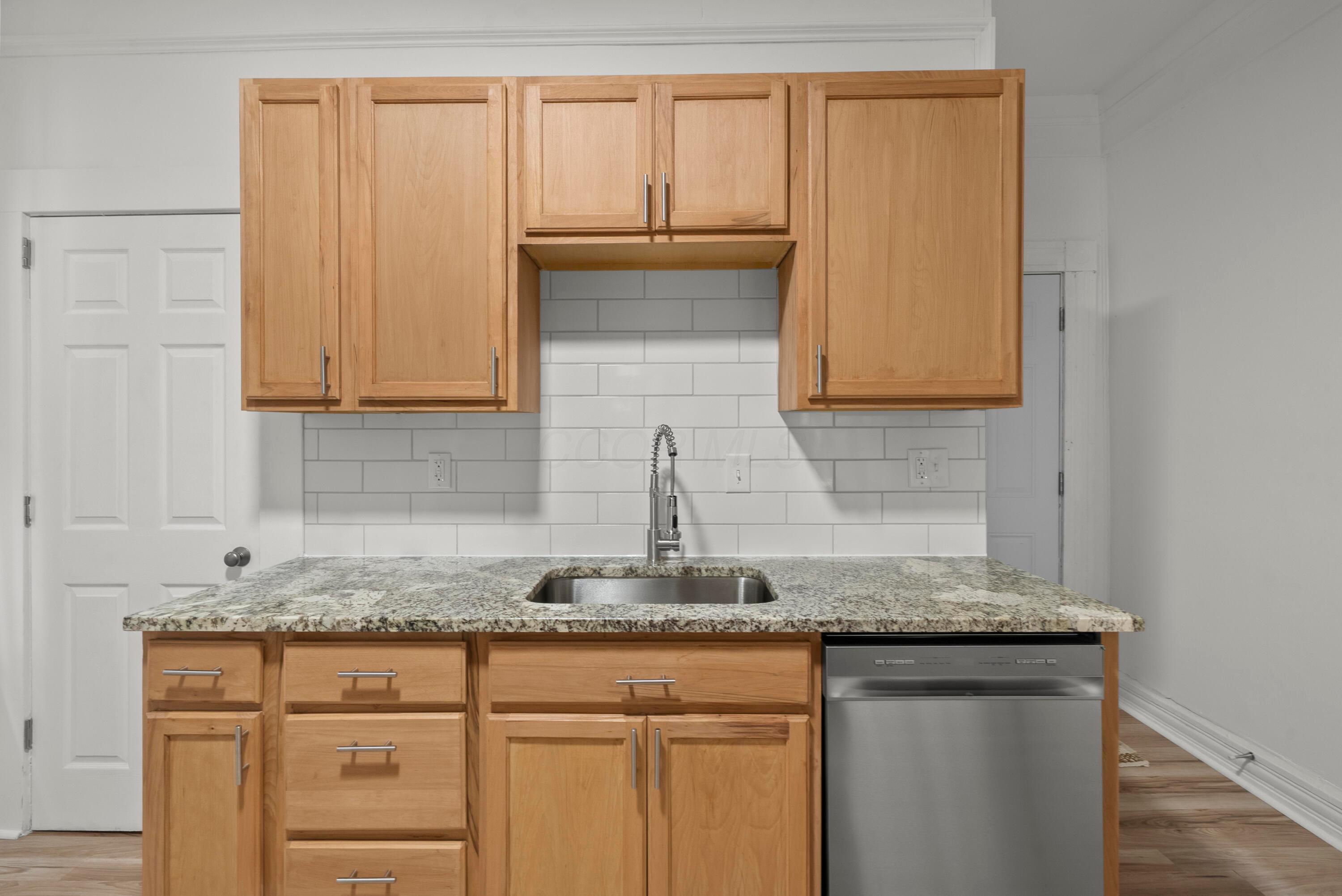 38 E Innis Avenue Property Photo 12