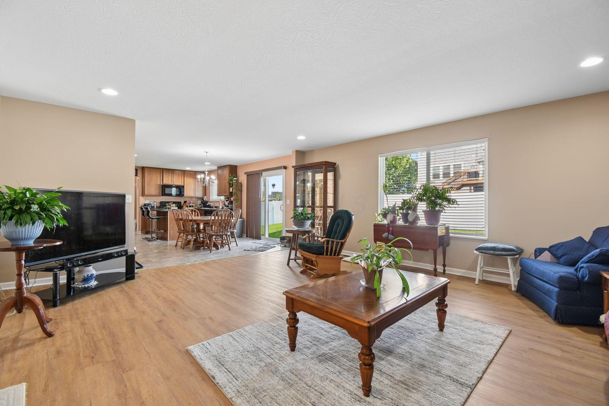 423 Kingston Circle Property Photo 15
