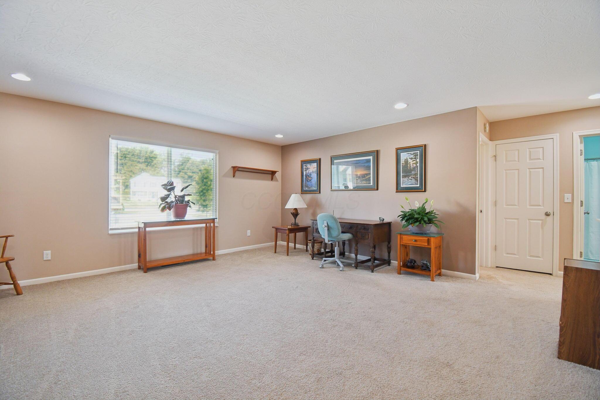 423 Kingston Circle Property Photo 32