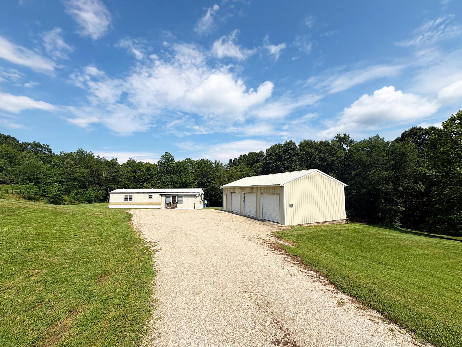 6480 Township Road 293 Property Photo 2