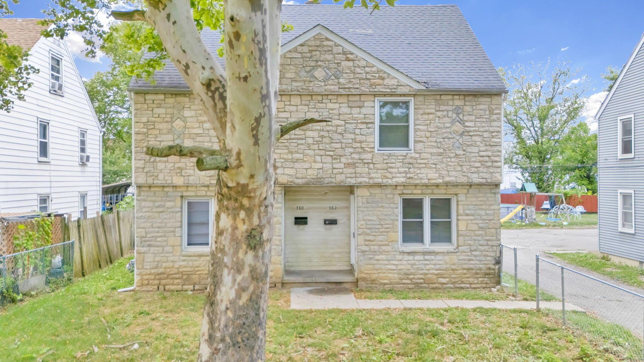 780-782 Whitethorne Avenue Property Photo 1