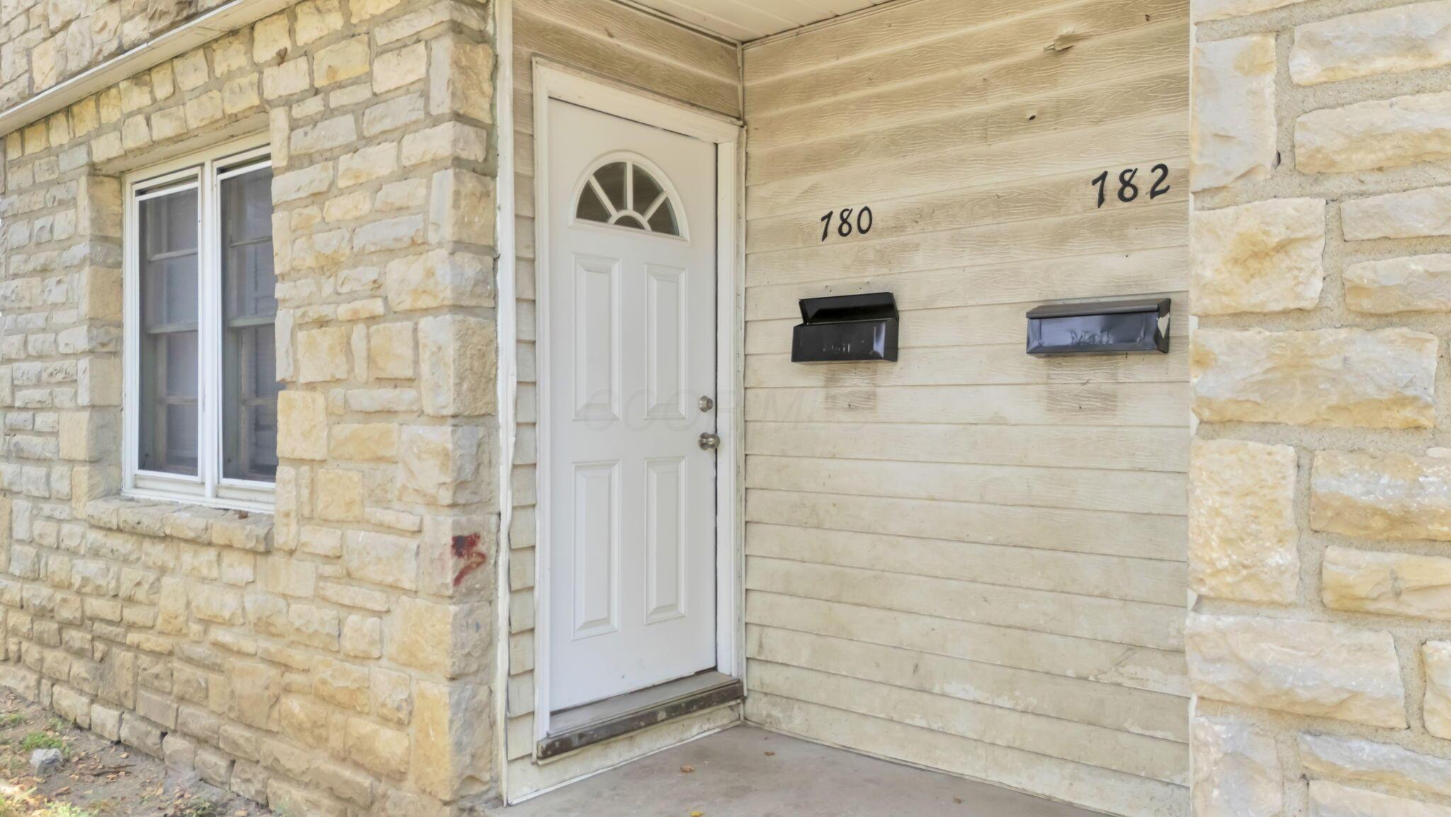 780-782 Whitethorne Avenue Property Photo 4