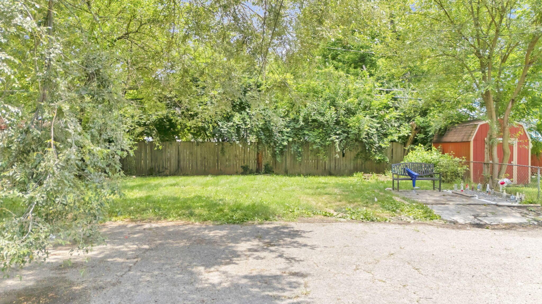 780-782 Whitethorne Avenue Property Photo 8