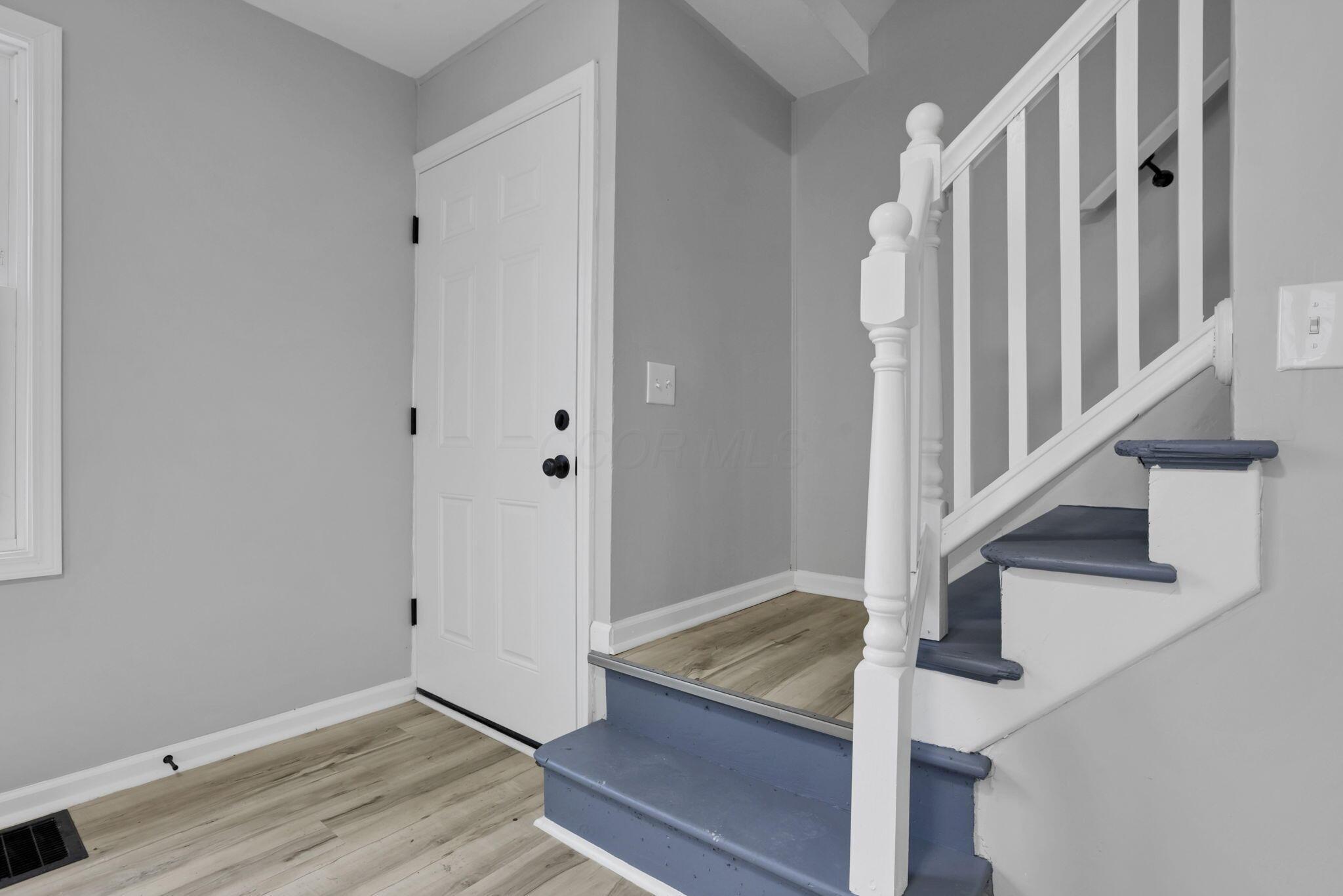 780-782 Whitethorne Avenue Property Photo 9