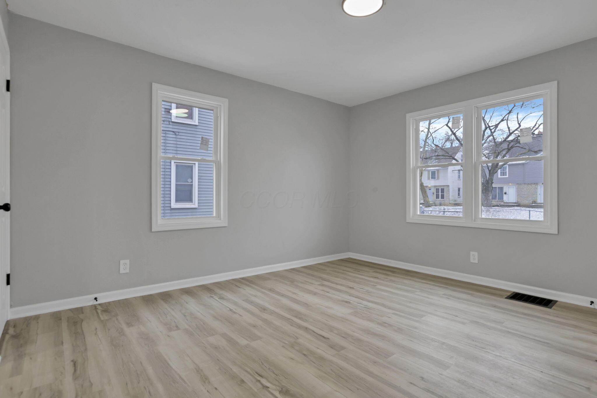 780-782 Whitethorne Avenue Property Photo 13