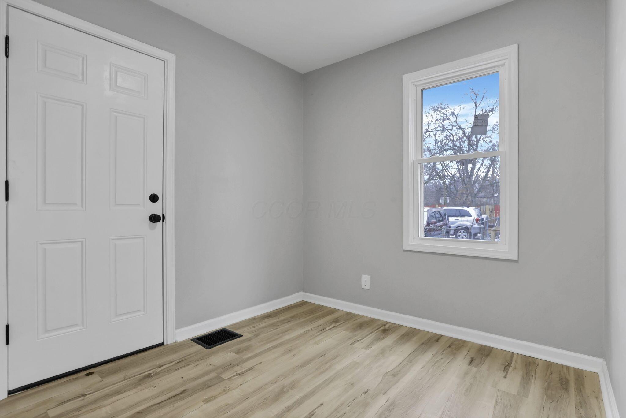 780-782 Whitethorne Avenue Property Photo 14