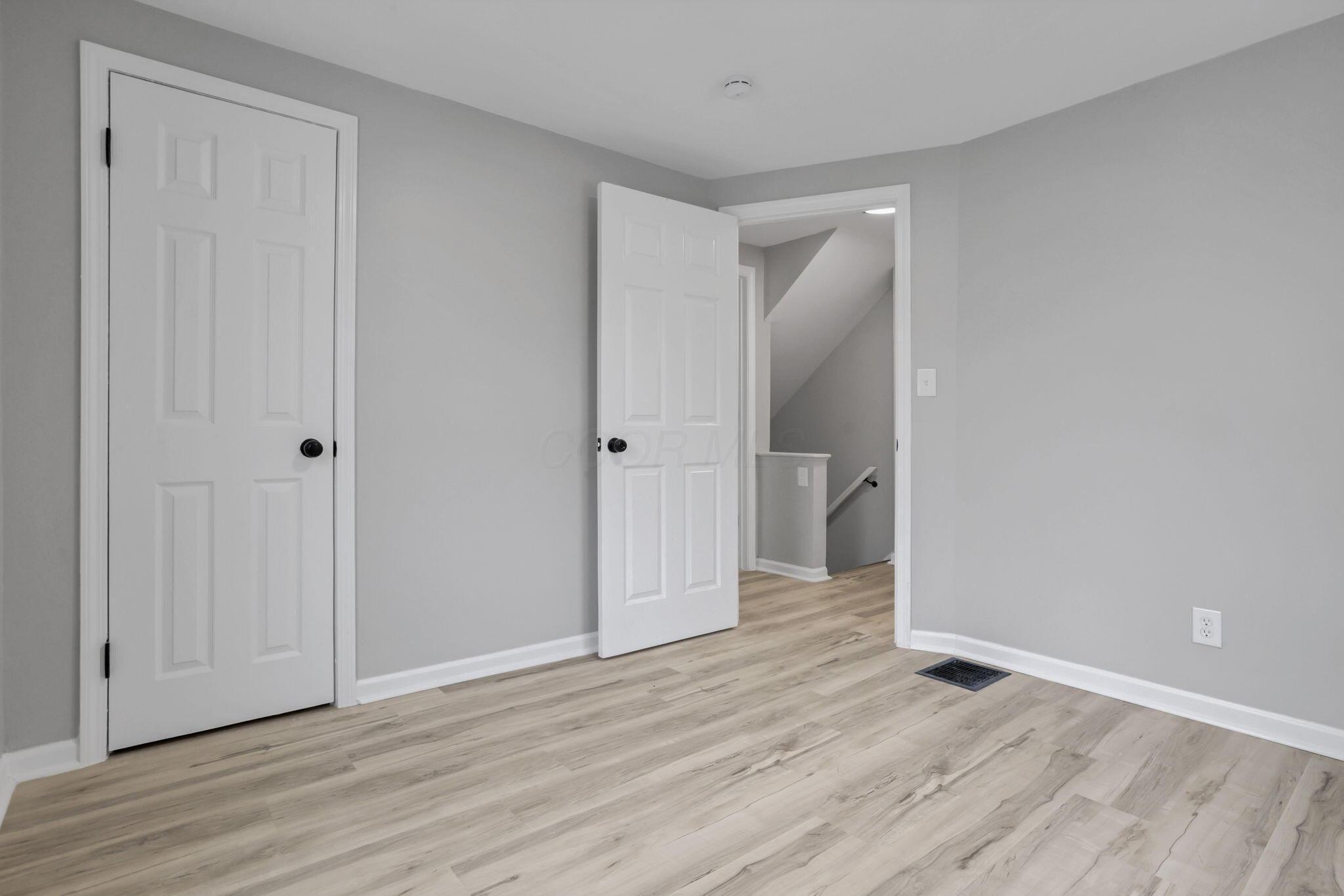 780-782 Whitethorne Avenue Property Photo 23