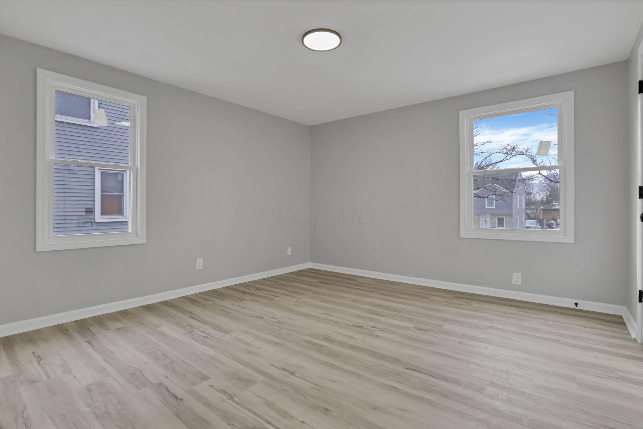 780-782 Whitethorne Avenue Property Photo 24