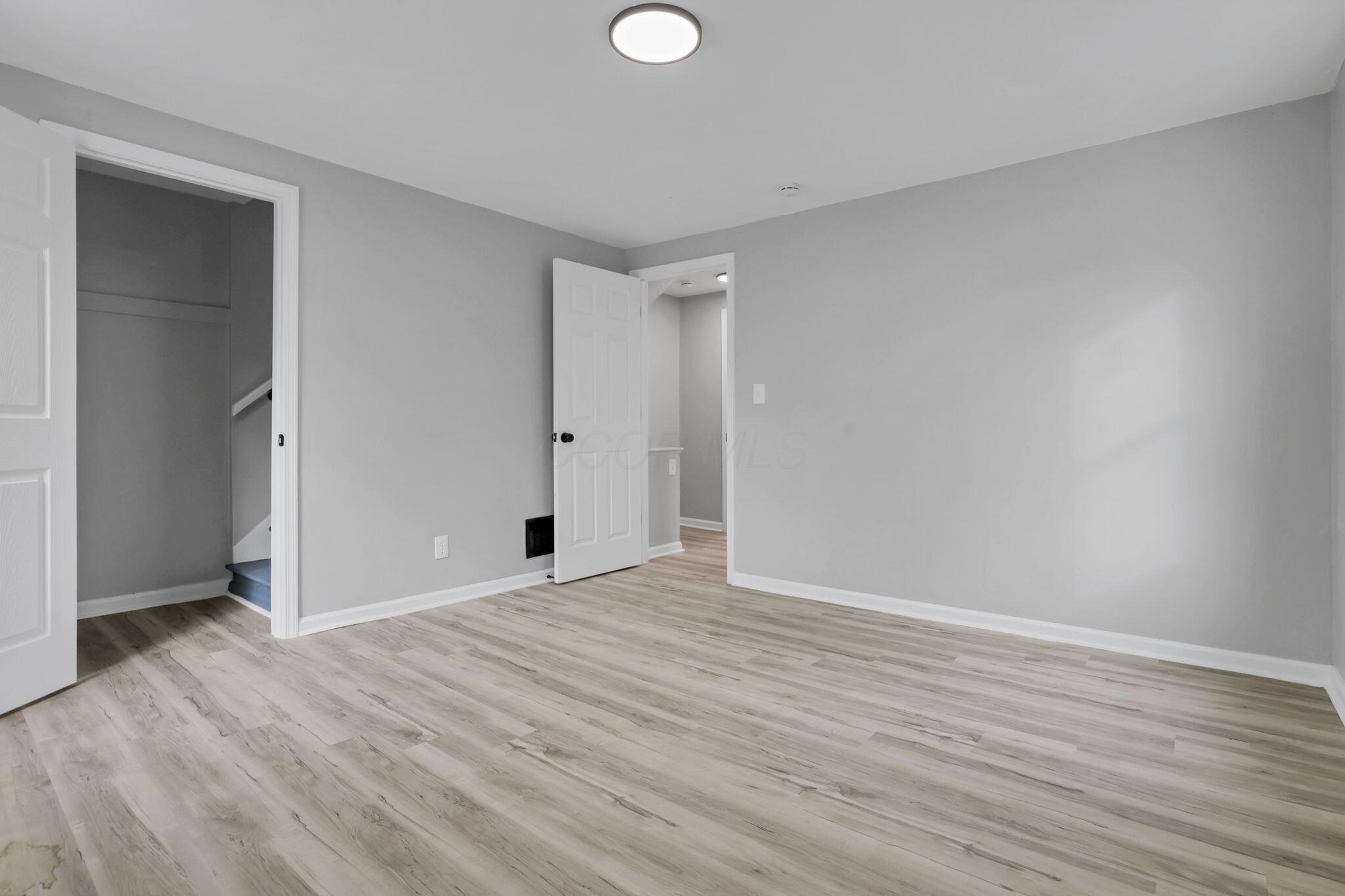 780-782 Whitethorne Avenue Property Photo 25