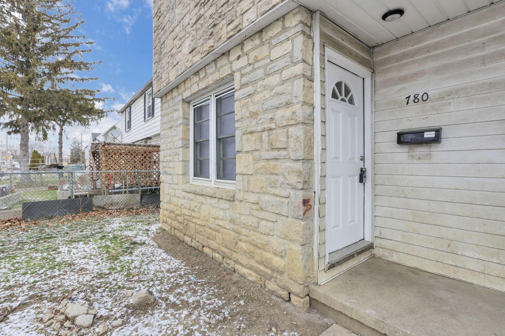 780-782 Whitethorne Avenue Property Photo 32