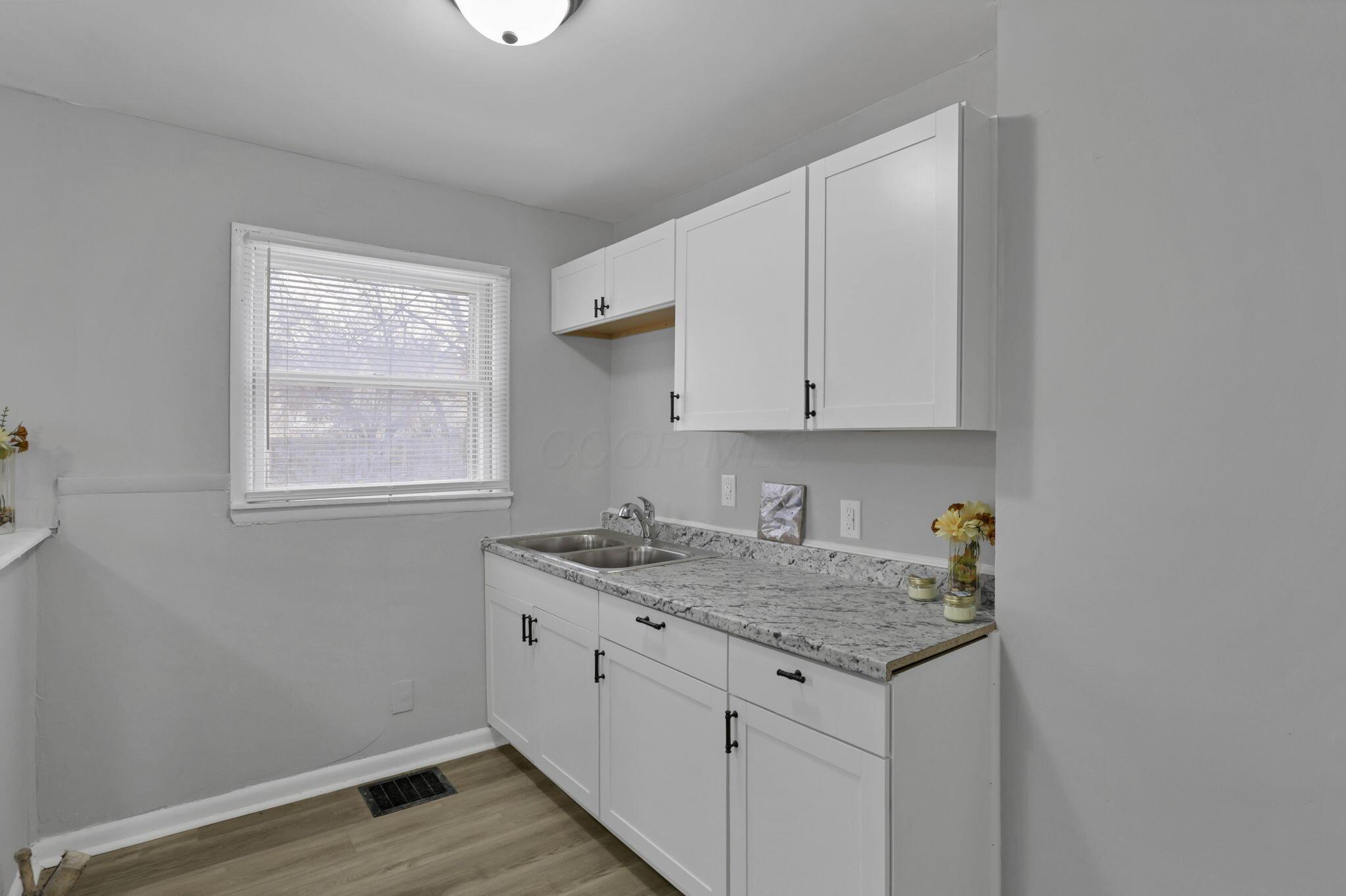 780-782 Whitethorne Avenue Property Photo 41
