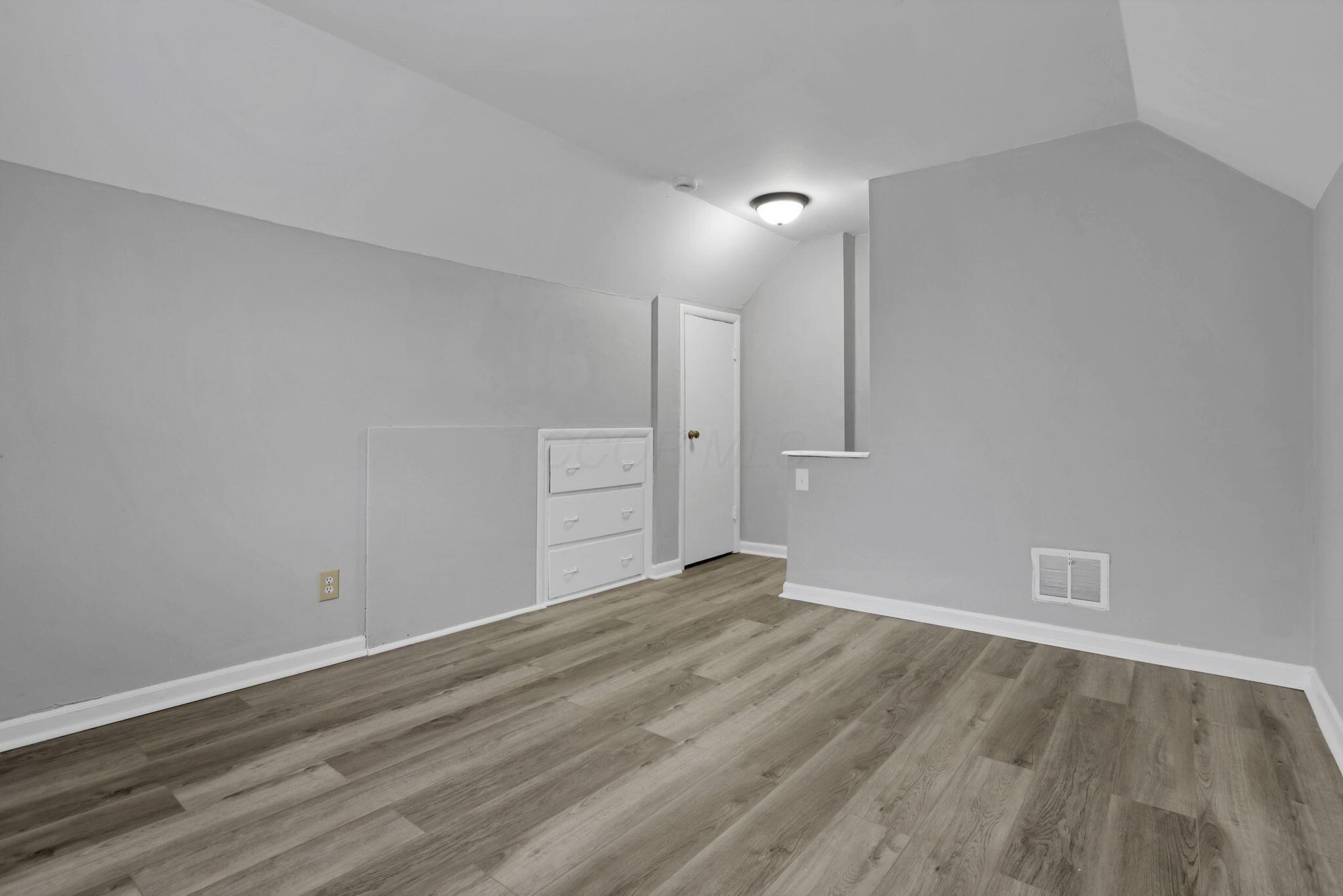 780-782 Whitethorne Avenue Property Photo 53