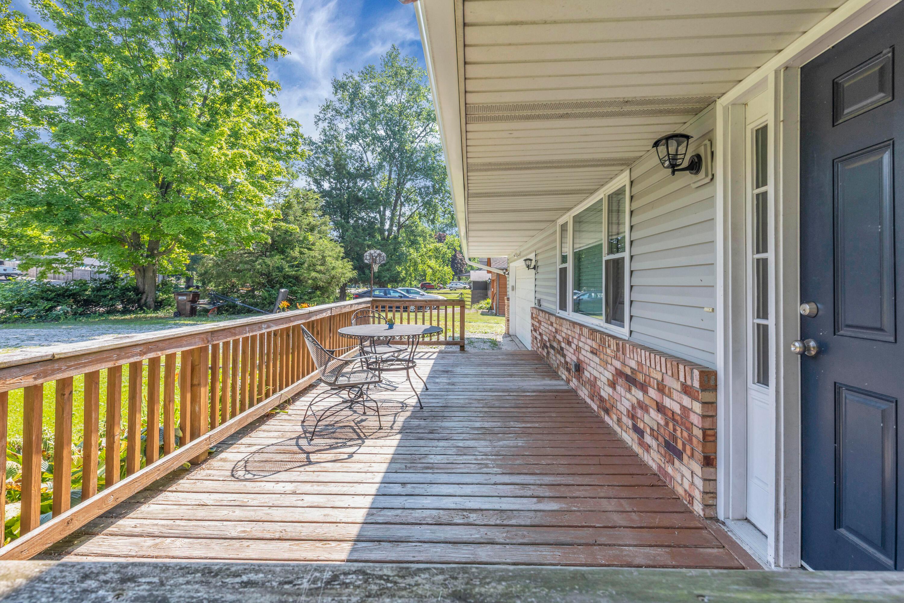 281 Middle Ground Sw Property Photo 4