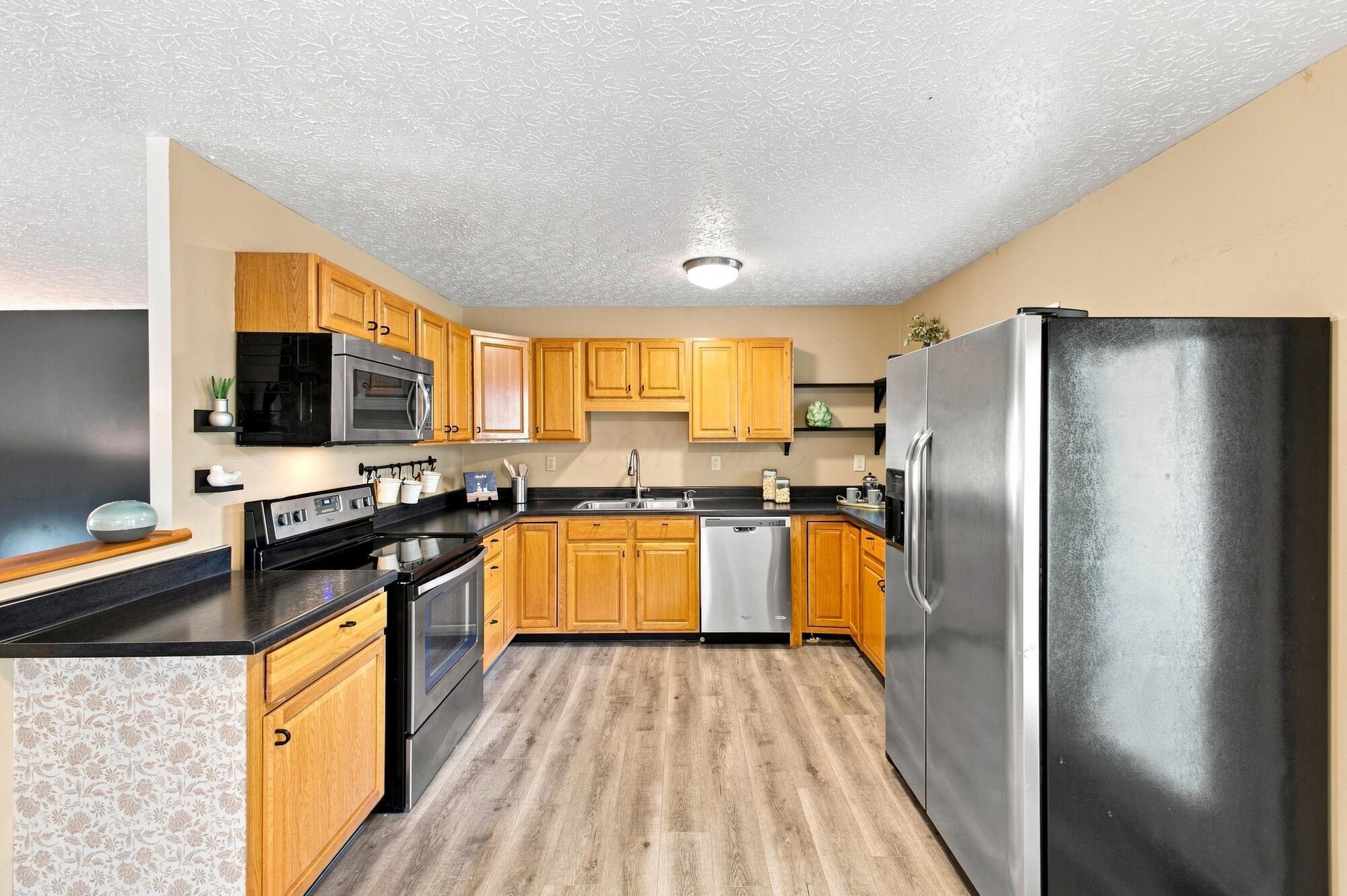 292 Imperial Drive Property Photo 5