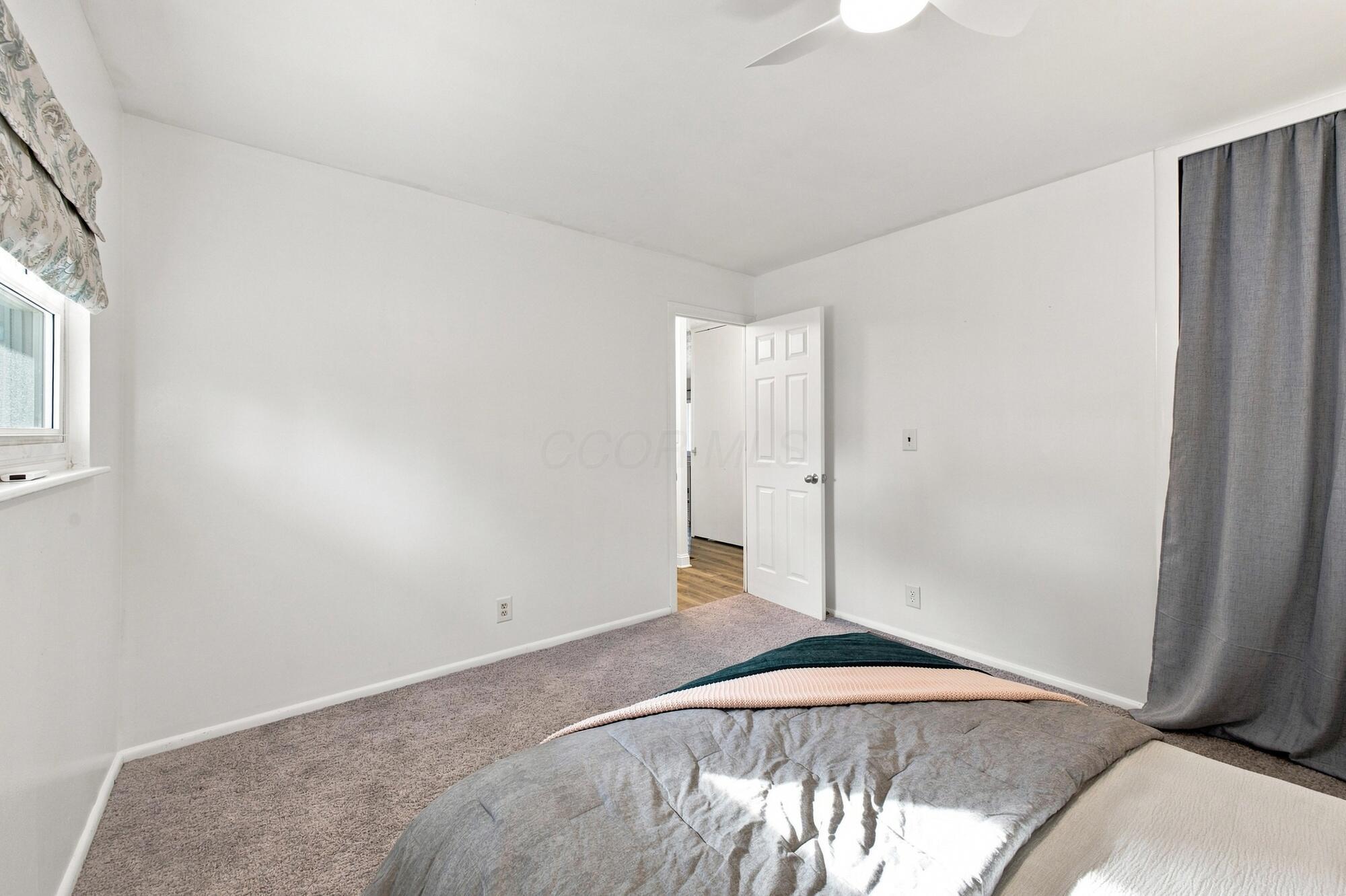 292 Imperial Drive Property Photo 12