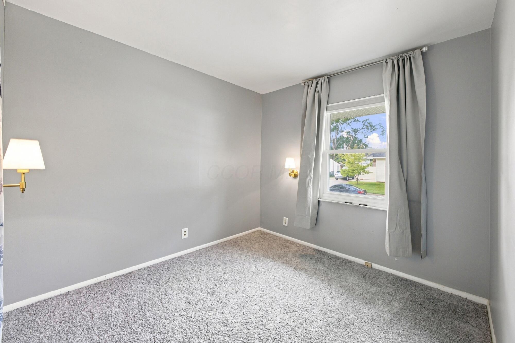 292 Imperial Drive Property Photo 15