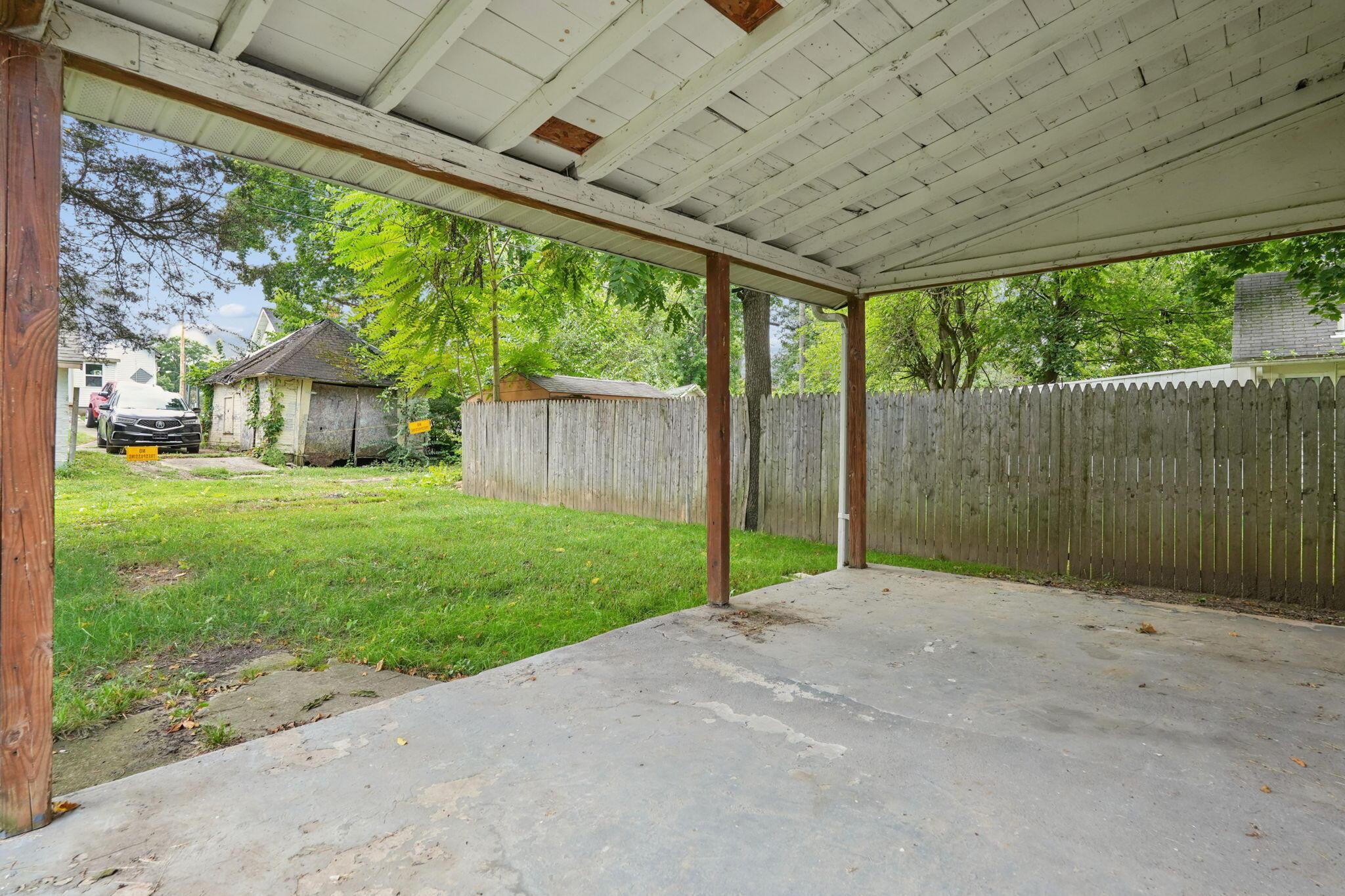 918 Elder Street Property Photo 23