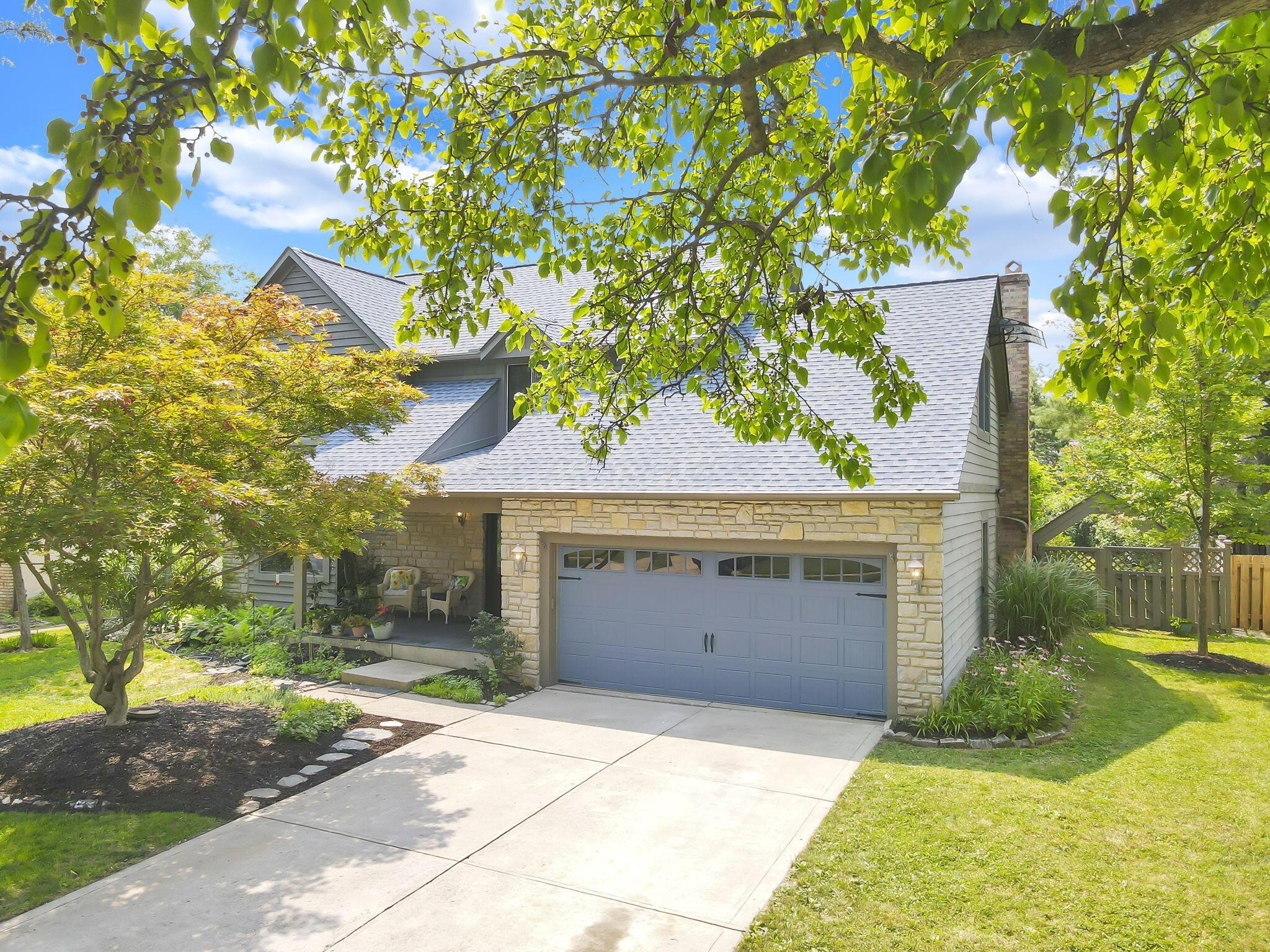 7582 Deercreek Drive