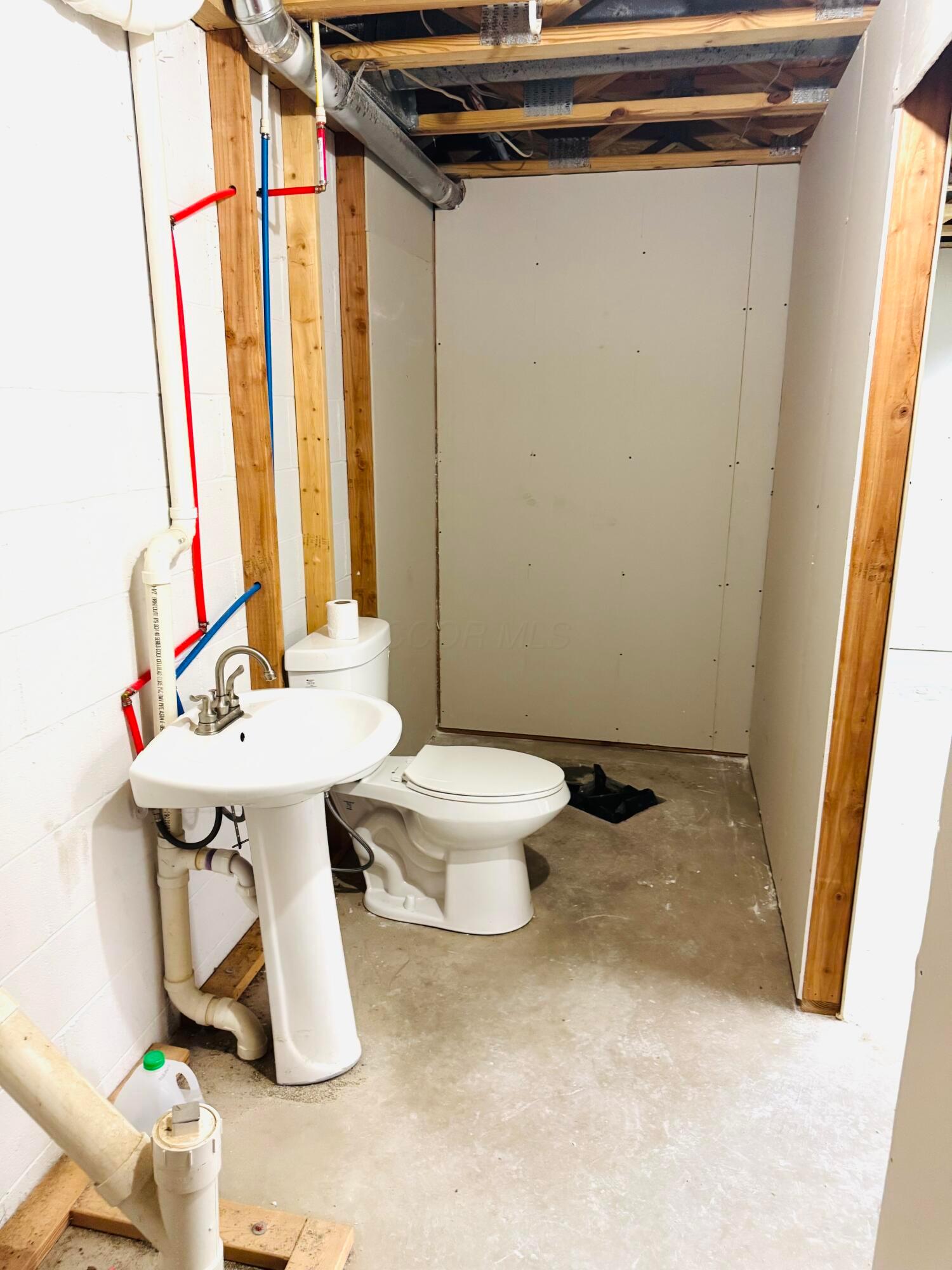 261 Westmark Court Property Photo 41