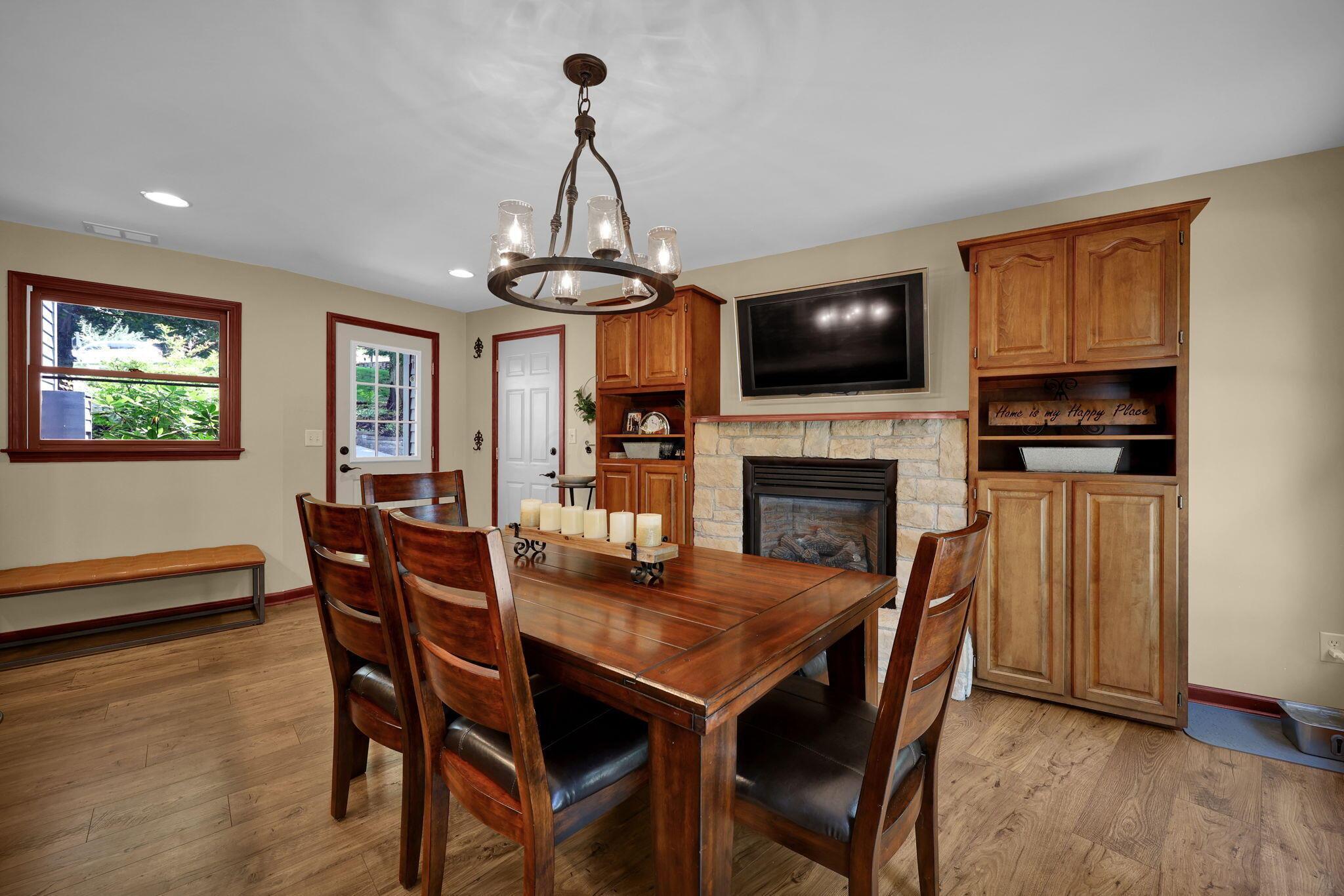 72 Pinehurst Drive Property Photo 4