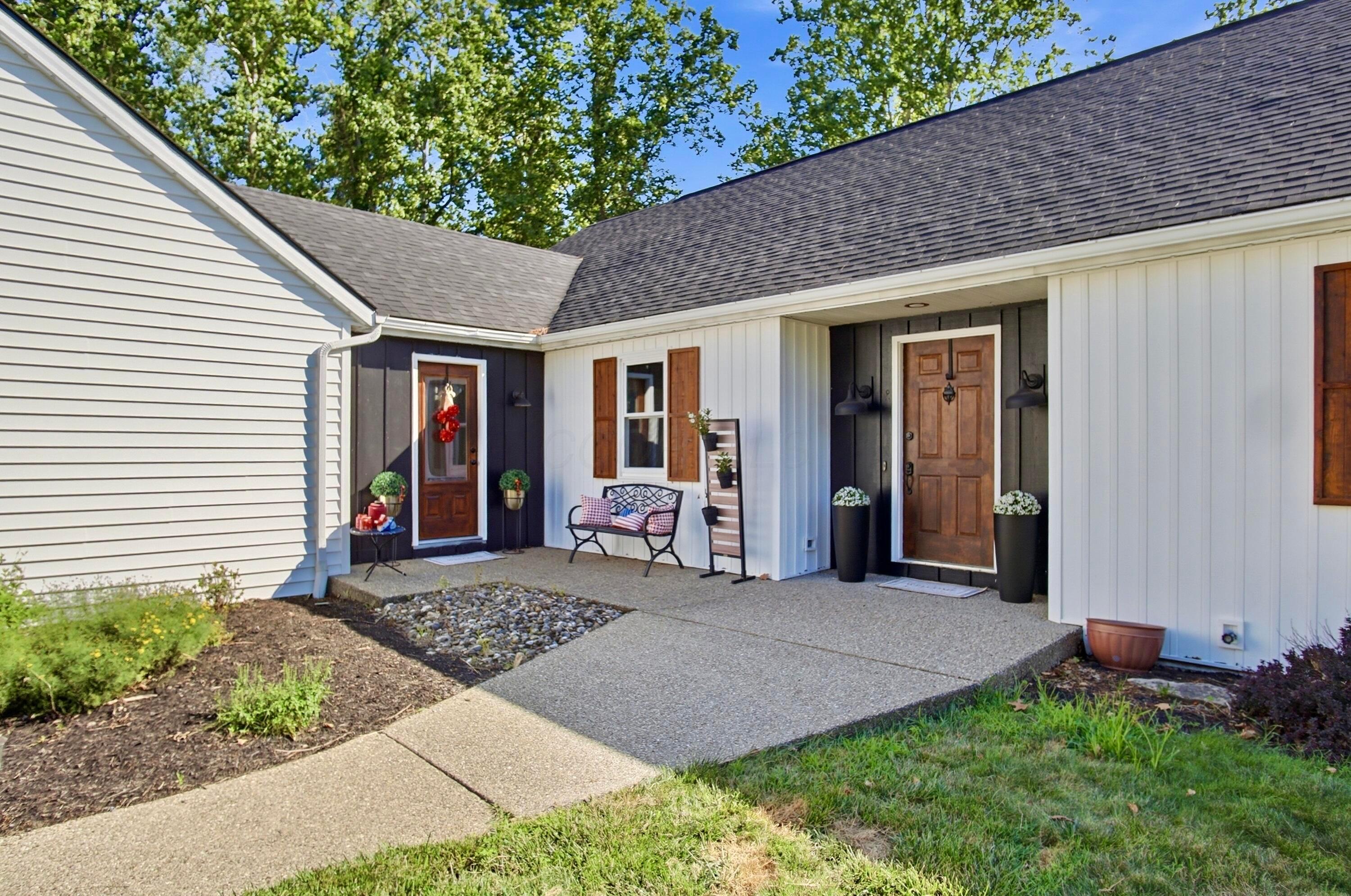5200 Hampton Court Property Photo 5