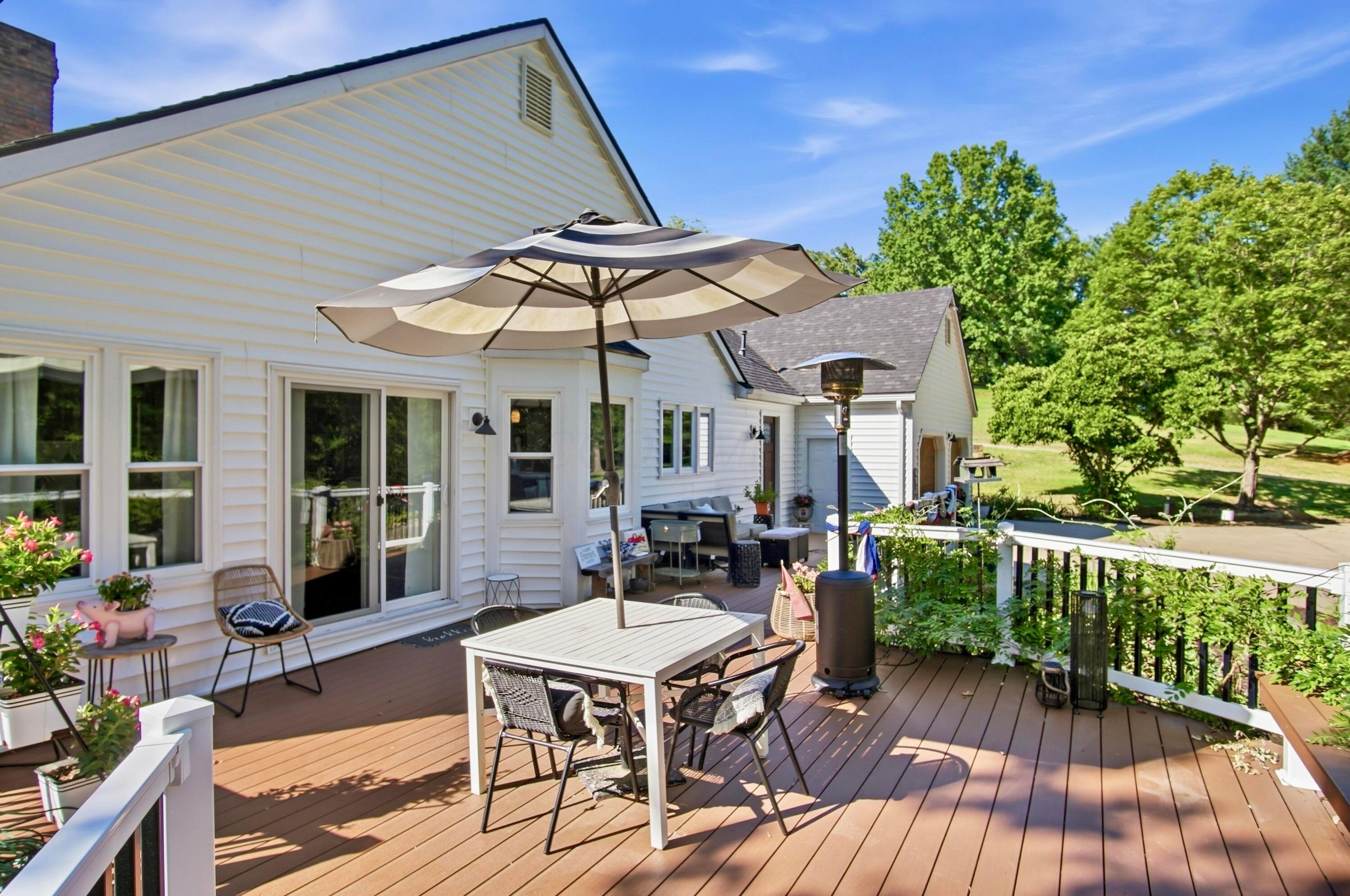5200 Hampton Court Property Photo 8