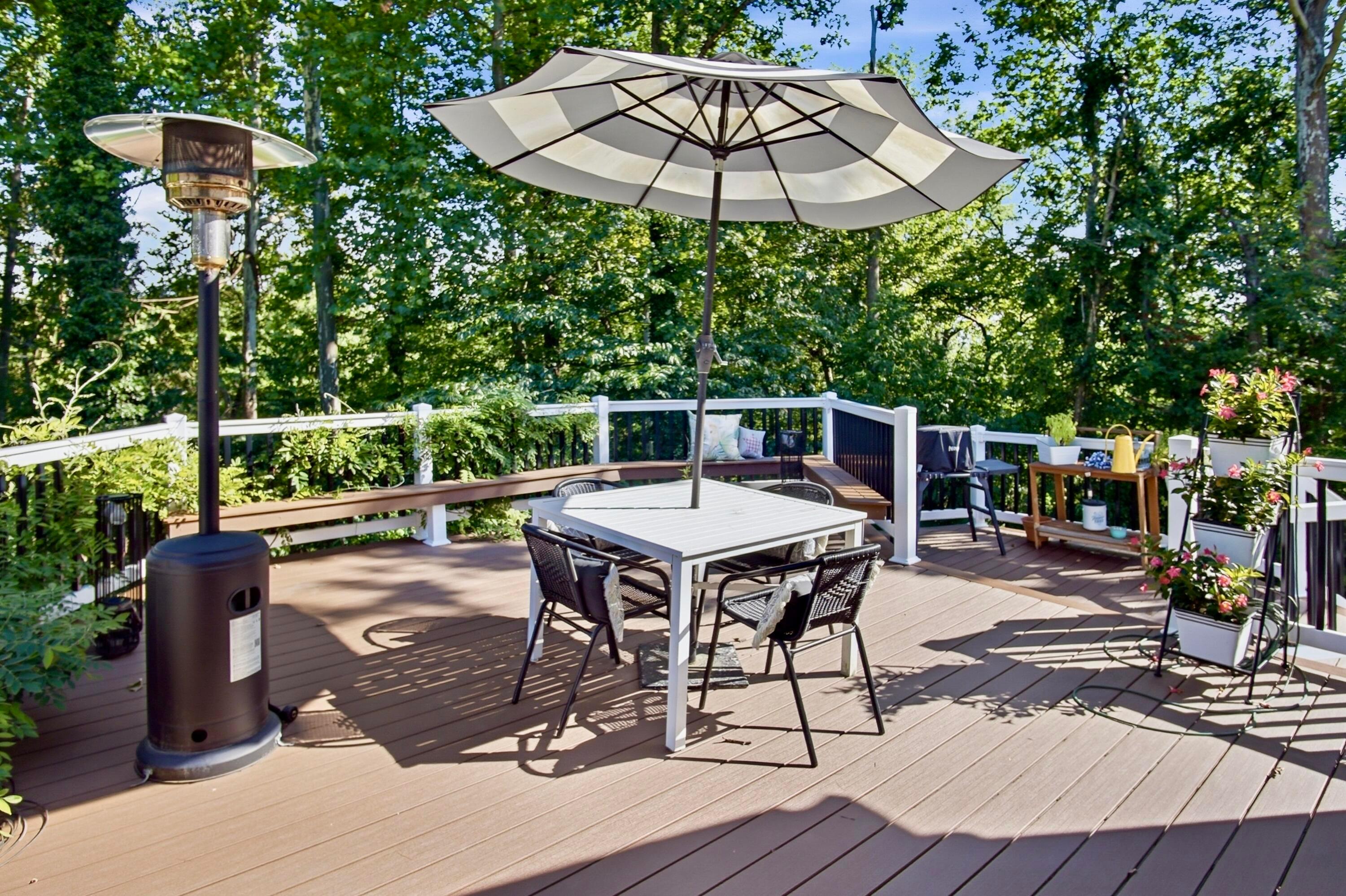 5200 Hampton Court Property Photo 9