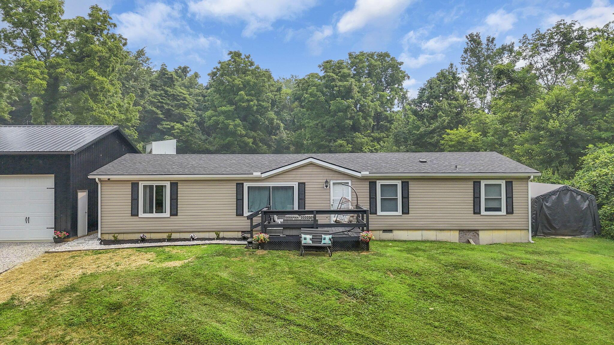 5246 Township Road 398a Property Photo 1