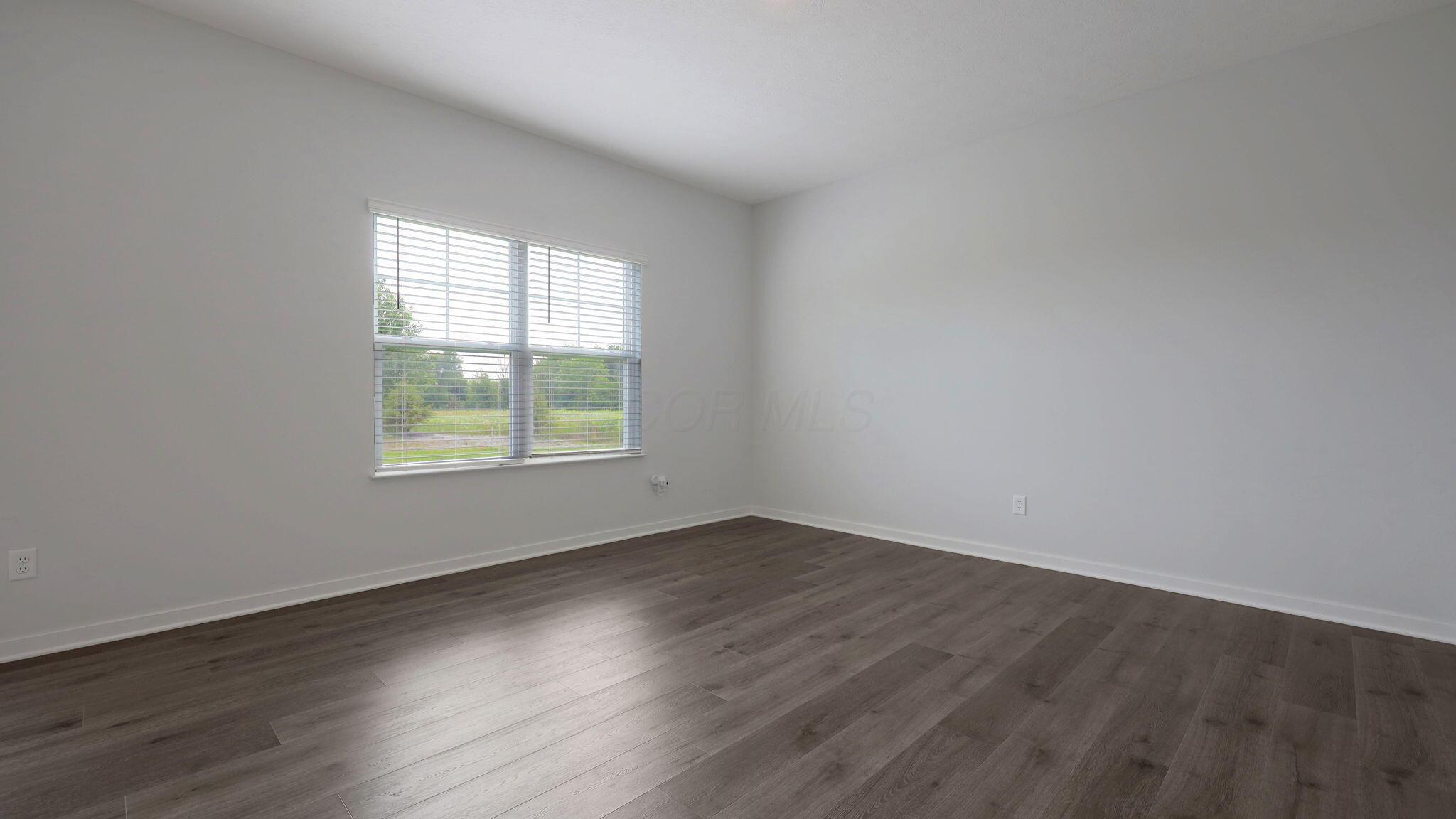 858 Sunny Vale Drive Property Photo 4