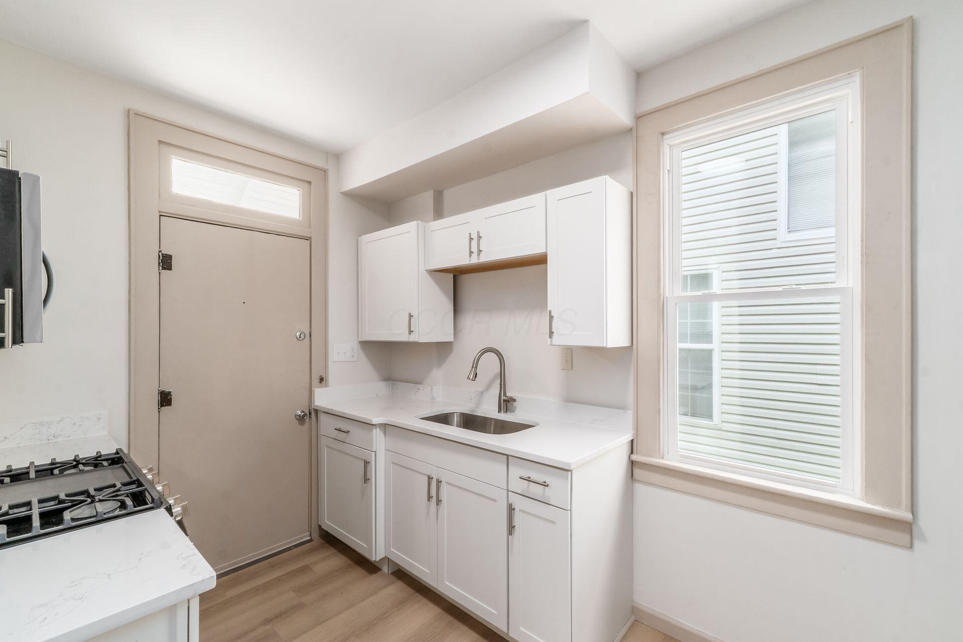 163 E Hinman Avenue Property Photo 14