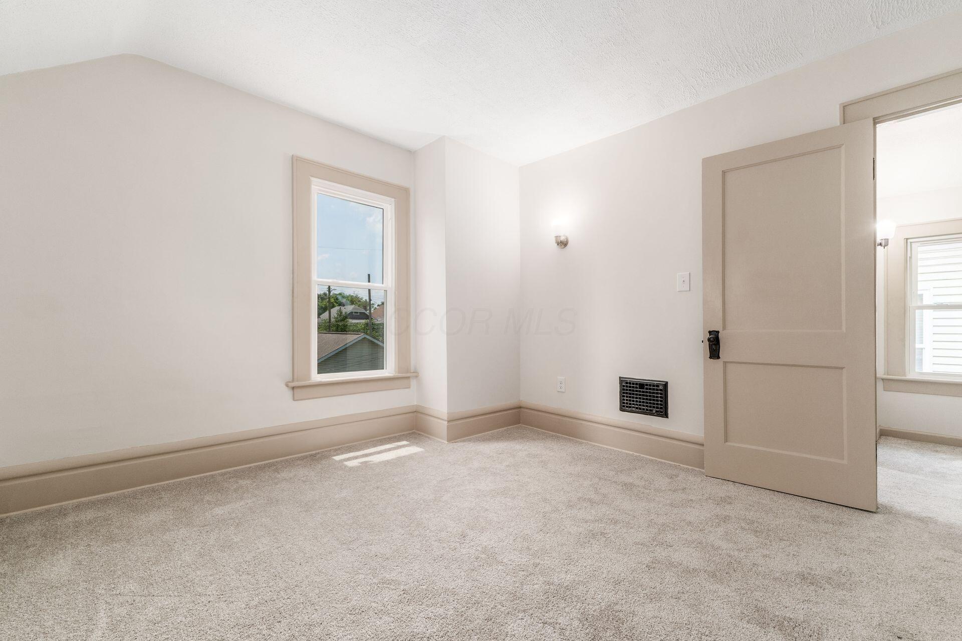 163 E Hinman Avenue Property Photo 23
