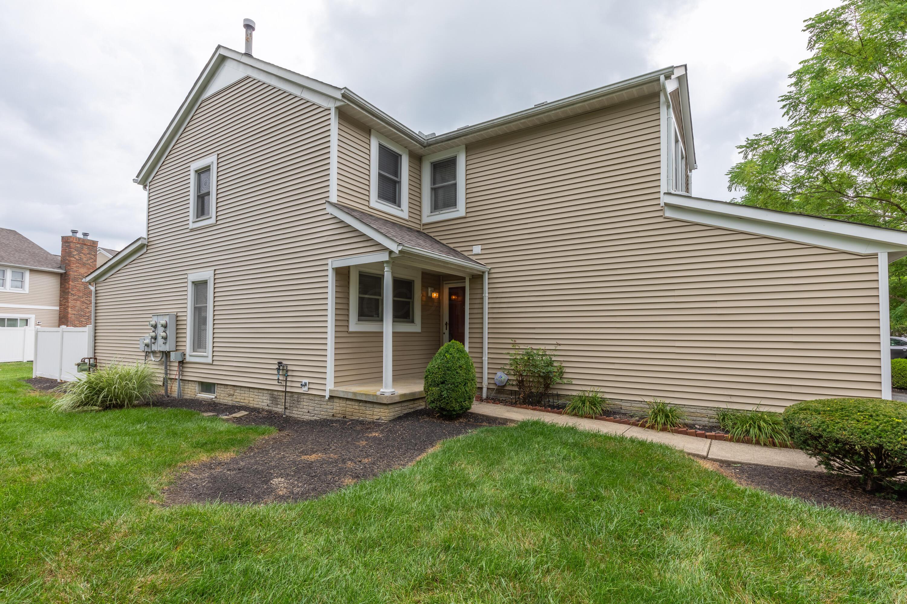 5814 Elmbridge Lane Property Photo 2