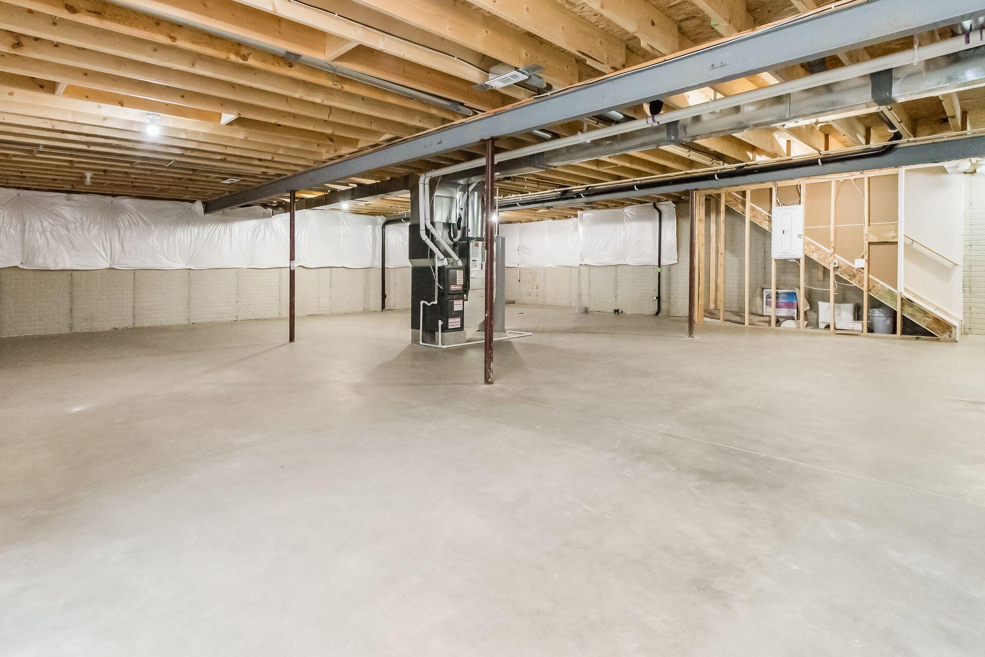 84 Lucca Road Property Photo 29