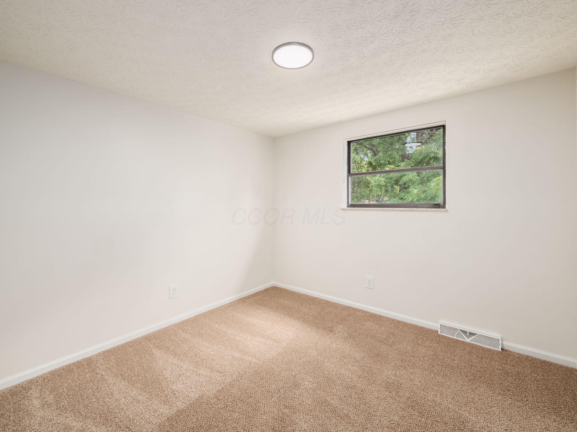 161 Somerset Road Property Photo 22