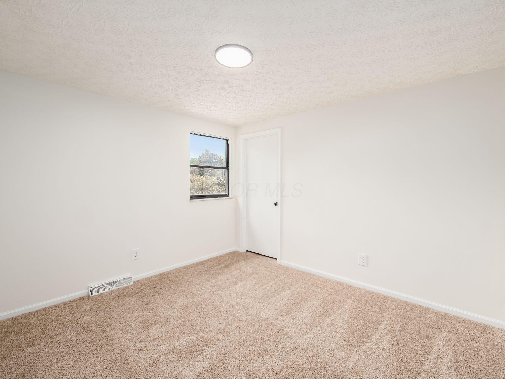 161 Somerset Road Property Photo 26