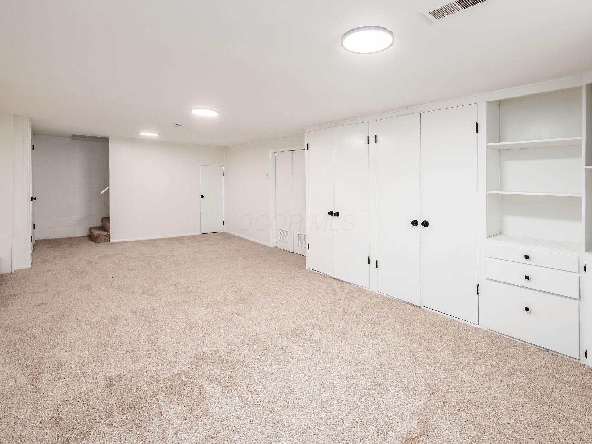 161 Somerset Road Property Photo 32