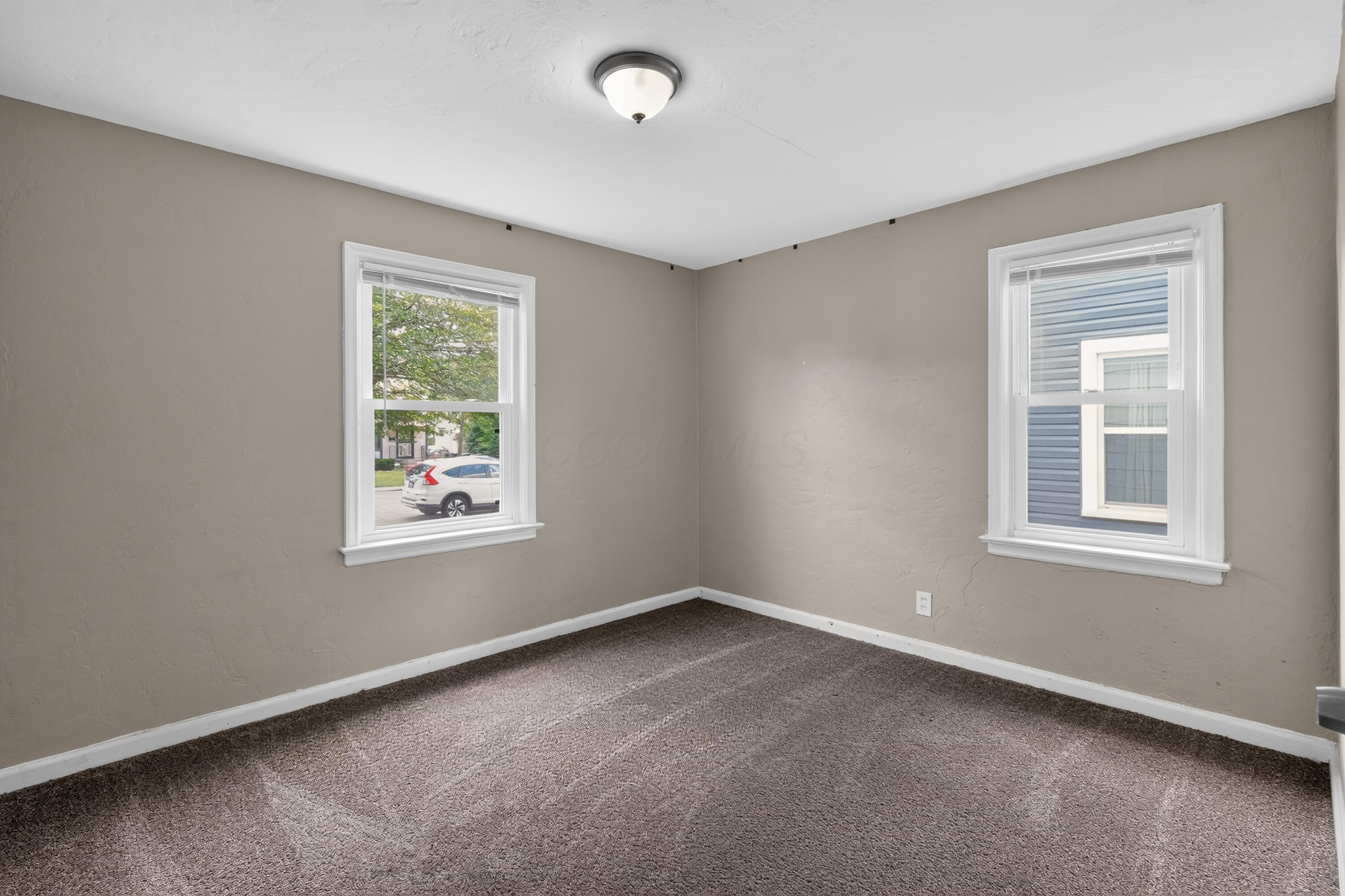 1692 E Kossuth Street Property Photo 11