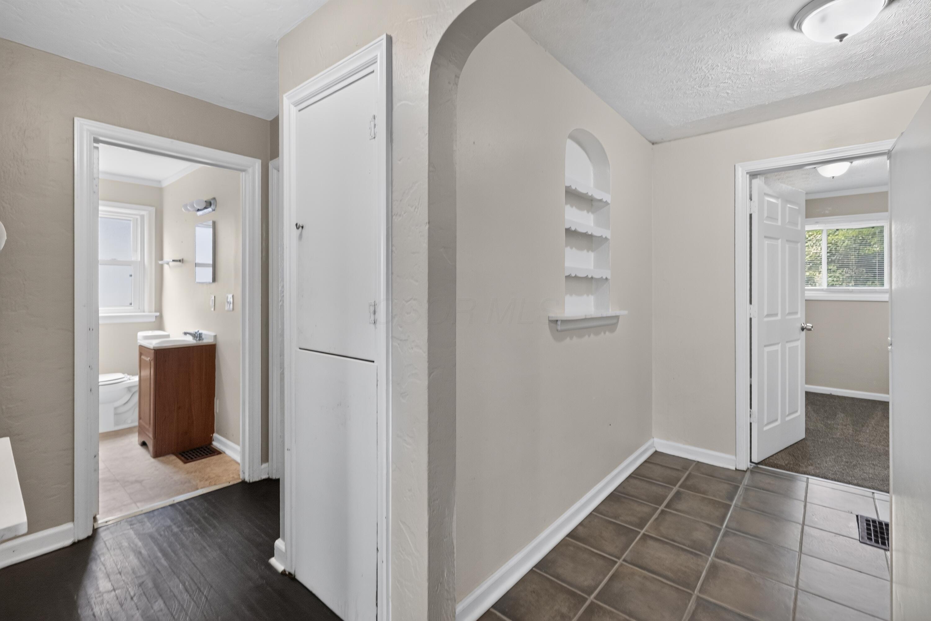 1692 E Kossuth Street Property Photo 18