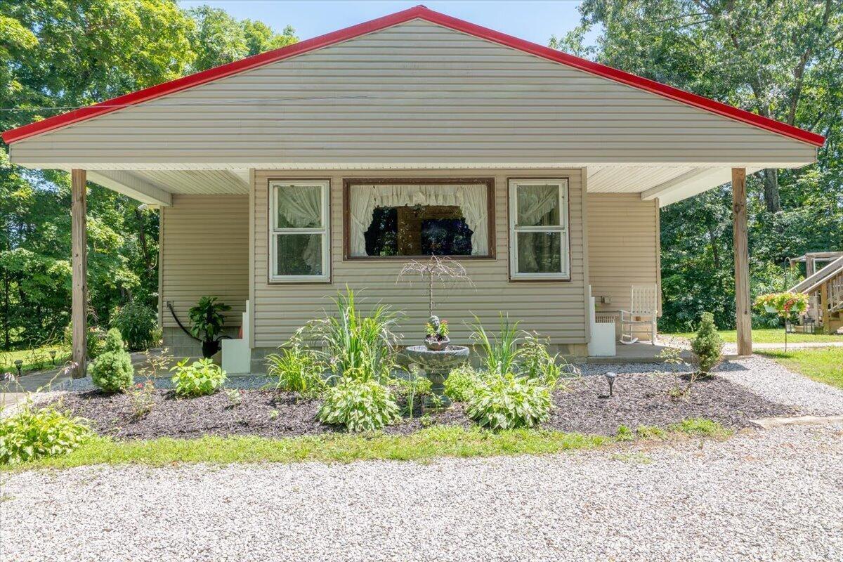 310 Golley Road Property Photo 2