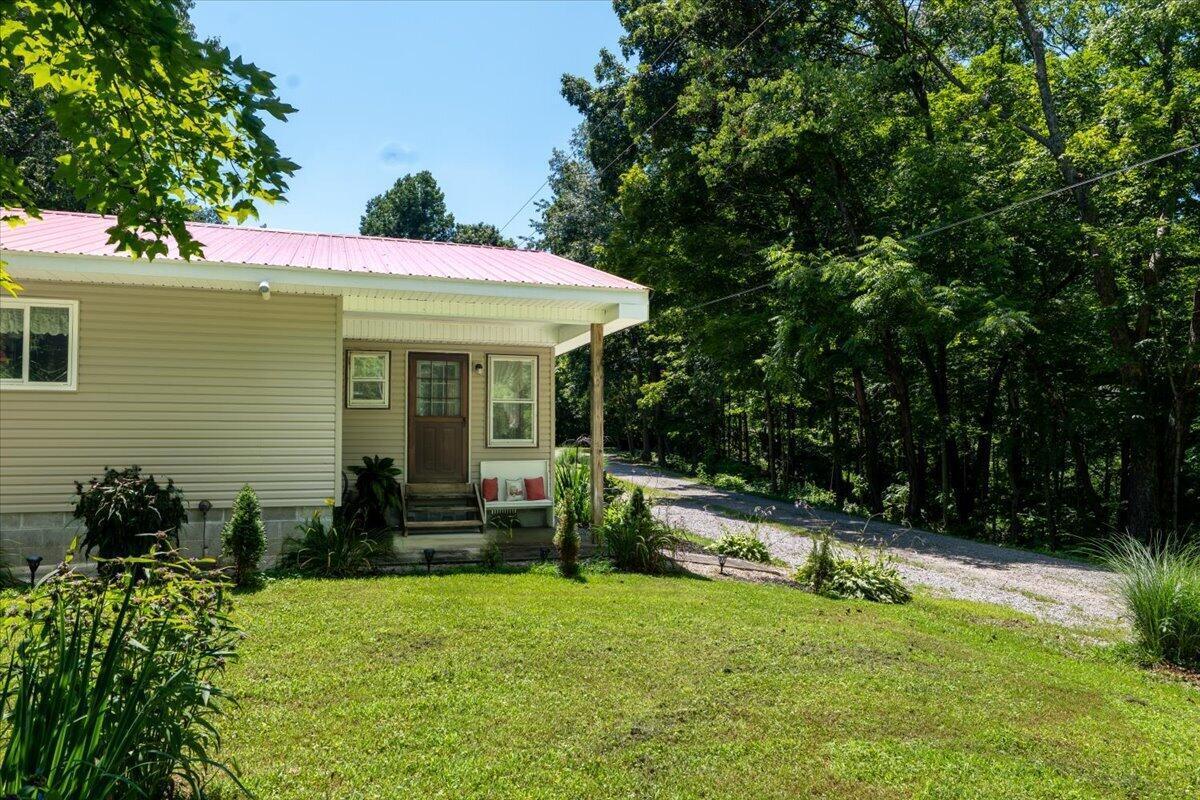 310 Golley Road Property Photo 7